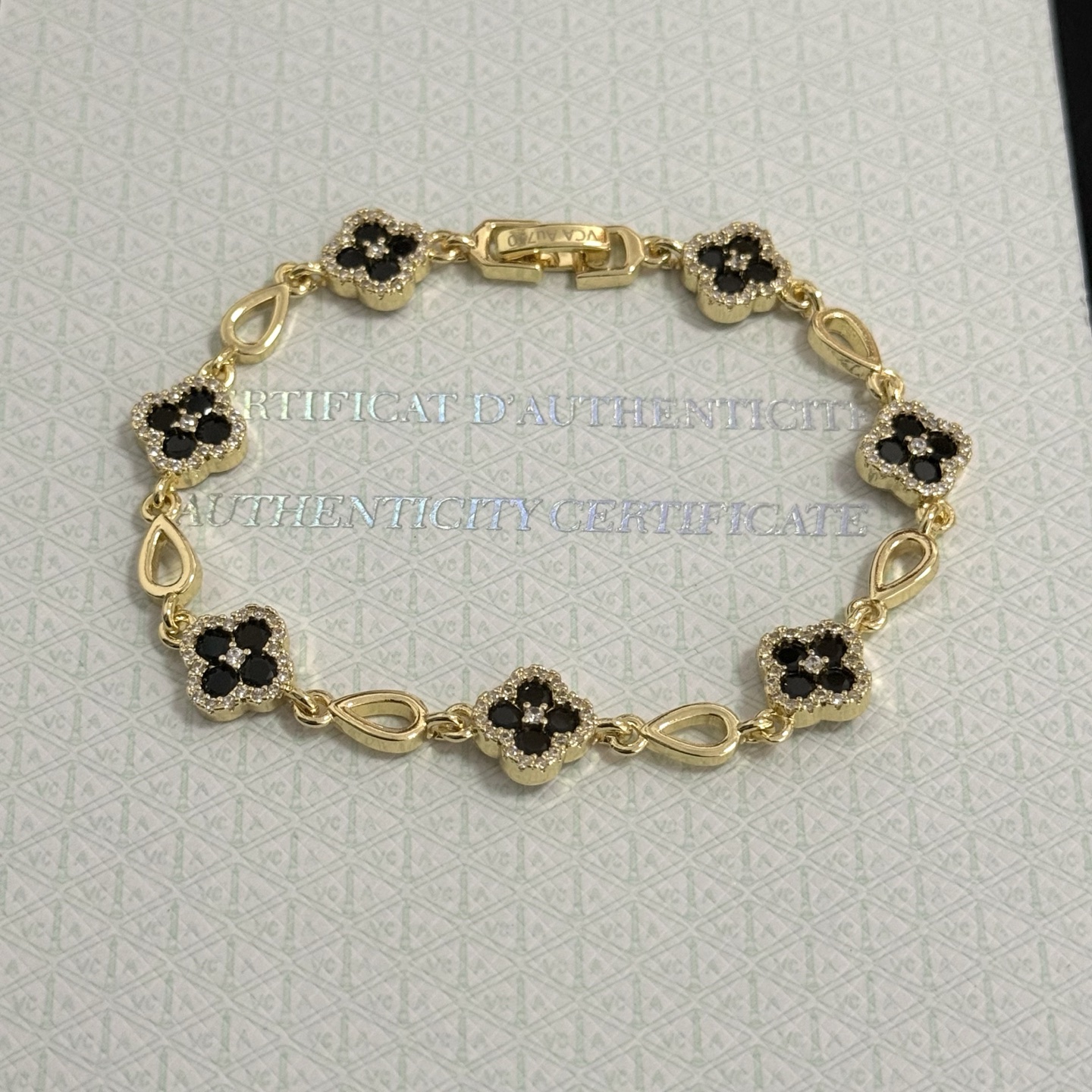 Bracciale Van Cleef Arpels Alhambra in oro giallo onice nero diamante trasparente 18 cm