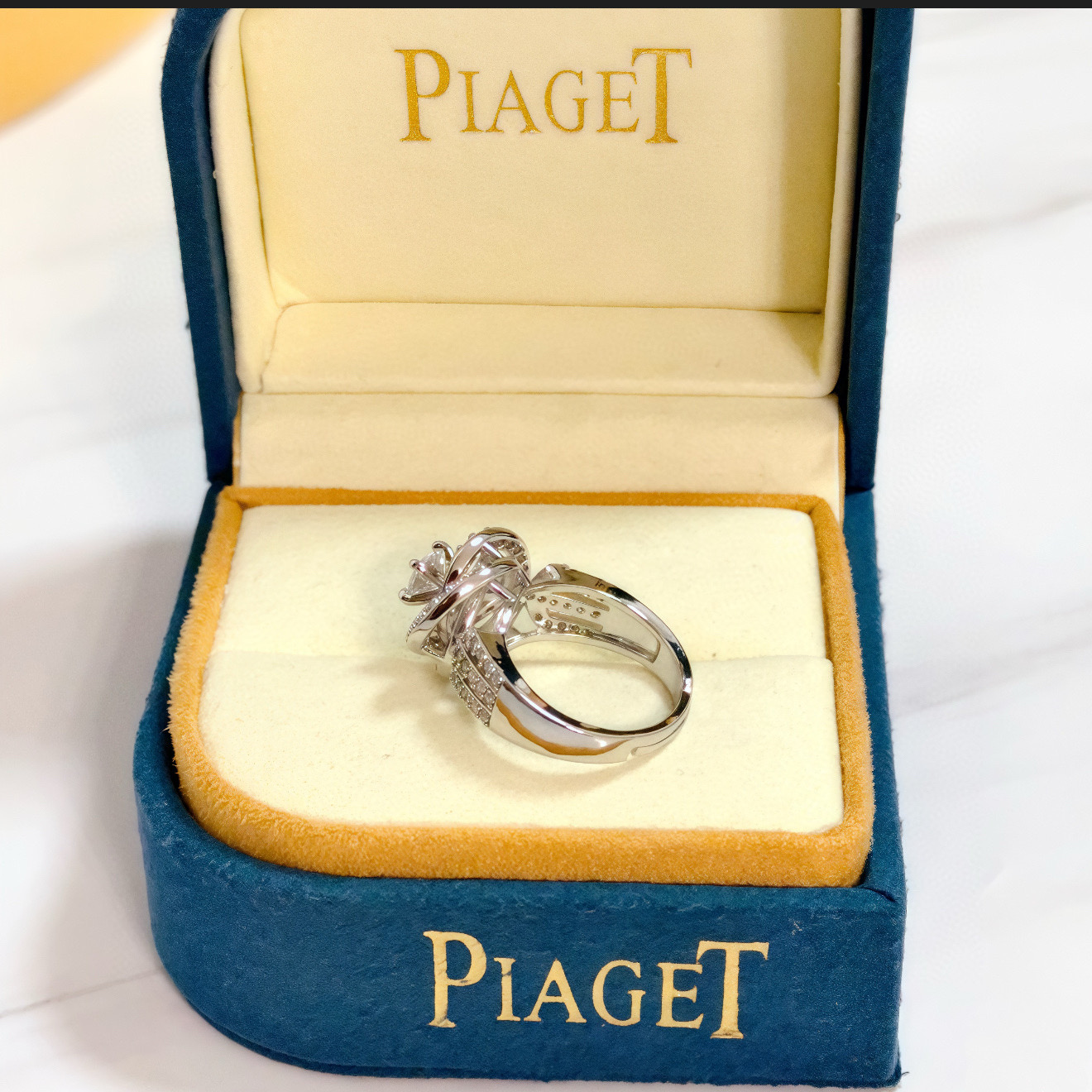 Piaget Possession ring 18k white gold with clear diamonds US 7