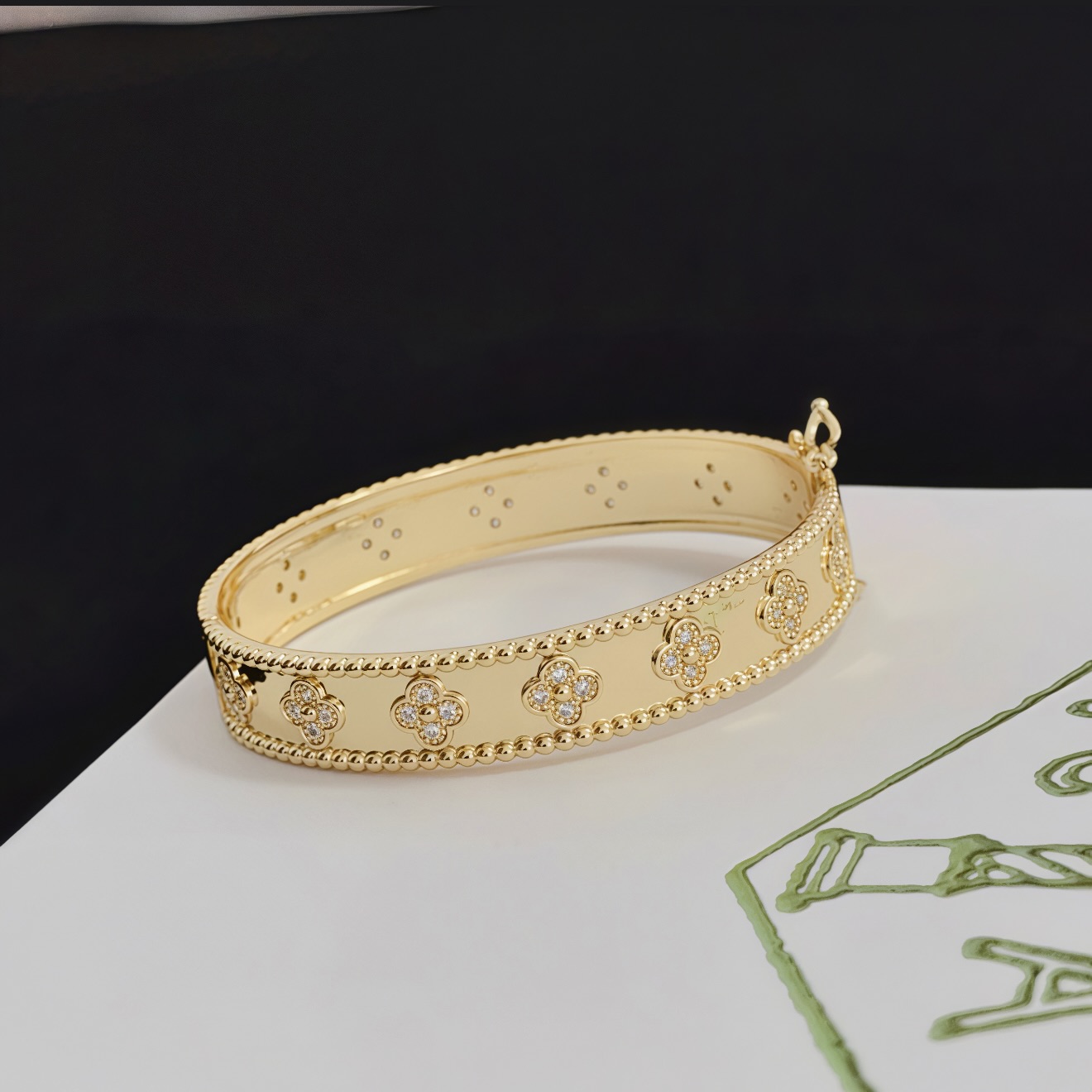 Van Cleef Arpels Perlee Sweet Clovers bracelet Yellow gold with diamond accents 17cm
