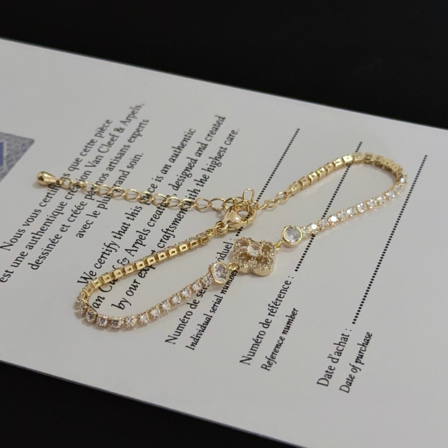 Bracciale Van Cleef Arpels Alhambra Diamond Tennis Bracciale Metallo in oro giallo con pietre diamantate trasparenti 16 cm con catena di estensione 3 cm