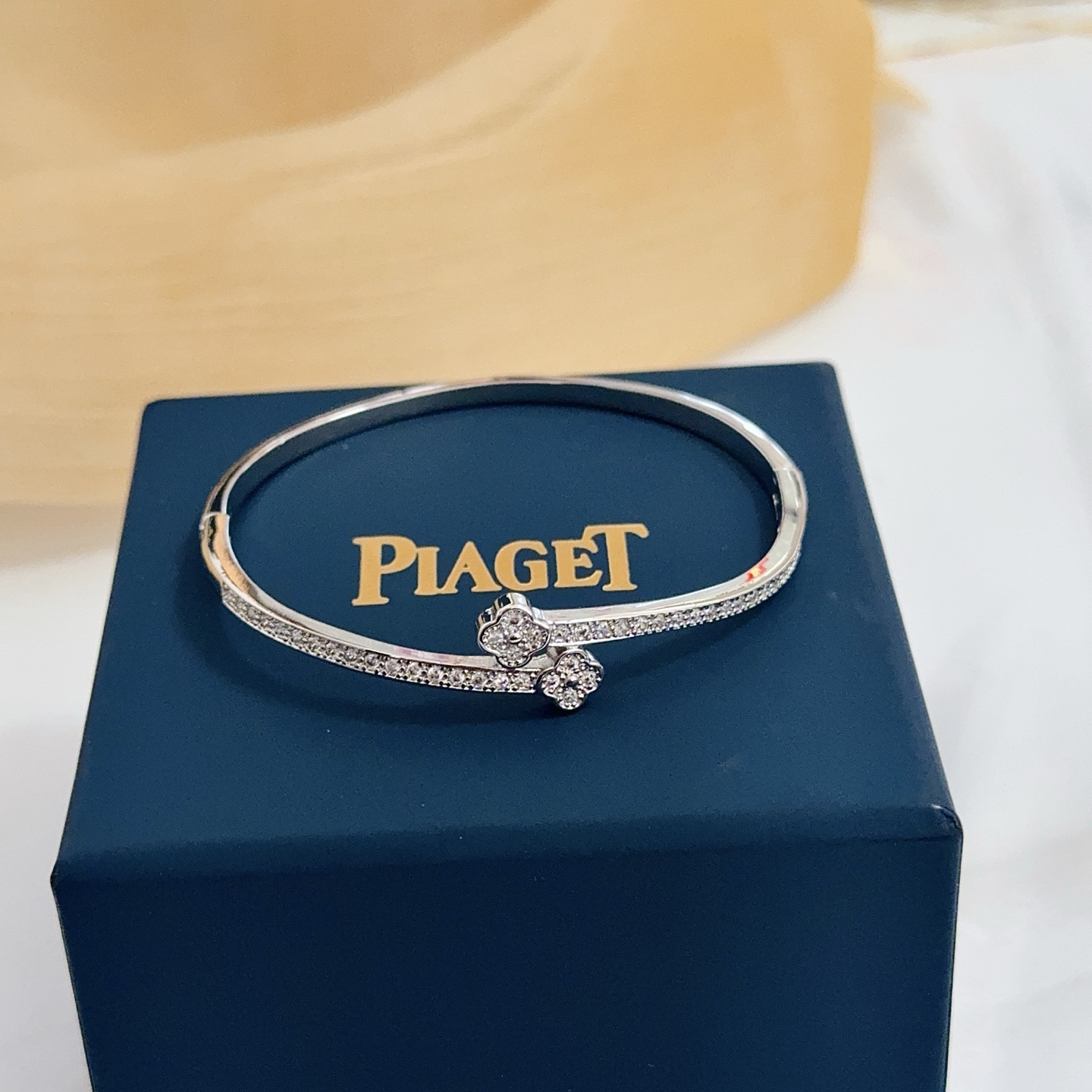 Piaget Possession bracelet 18k white gold with clear diamond accents 17cm