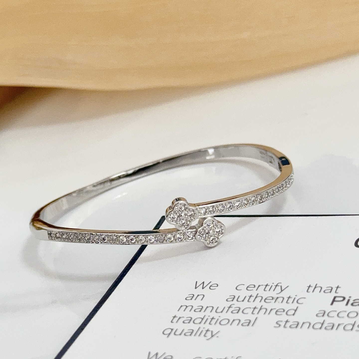 Piaget Possession bracelet 18k white gold with clear diamond accents 17cm