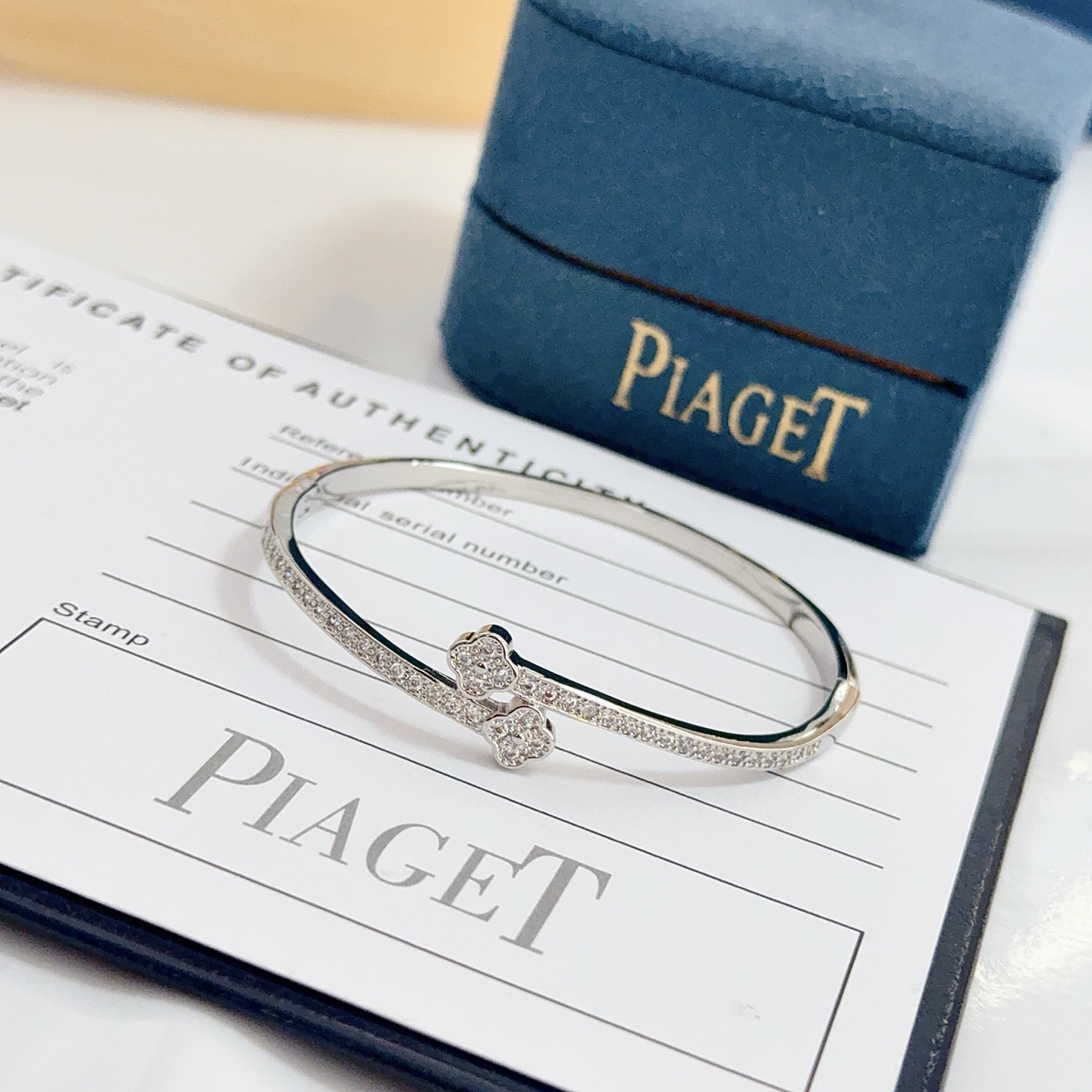 Piaget Possession bracelet 18k white gold with clear diamond accents 17cm