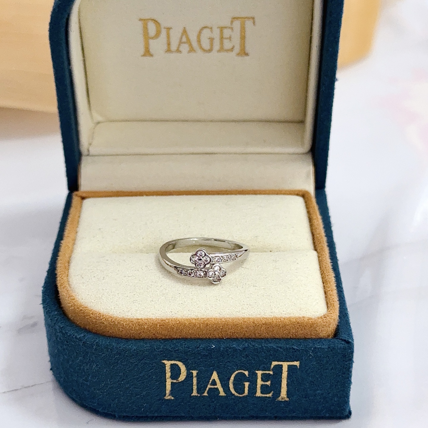 Piaget Rose ring silver white gold with clear diamonds 52