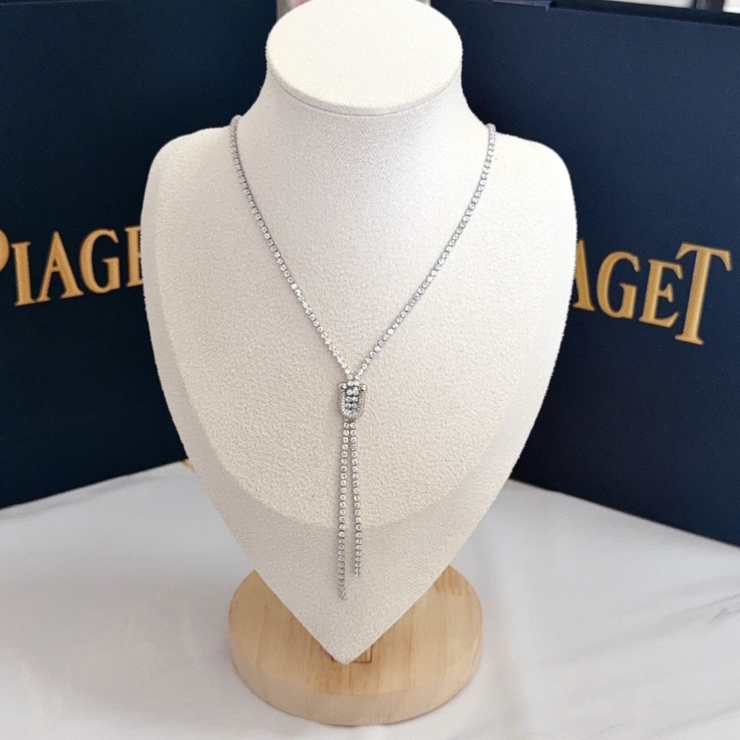 Piaget Lariat Diamond Necklace necklace White gold with clear diamonds 42cm