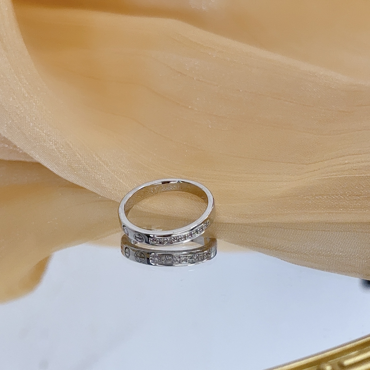 Piaget Possession ring 18k white gold clear diamond US 6