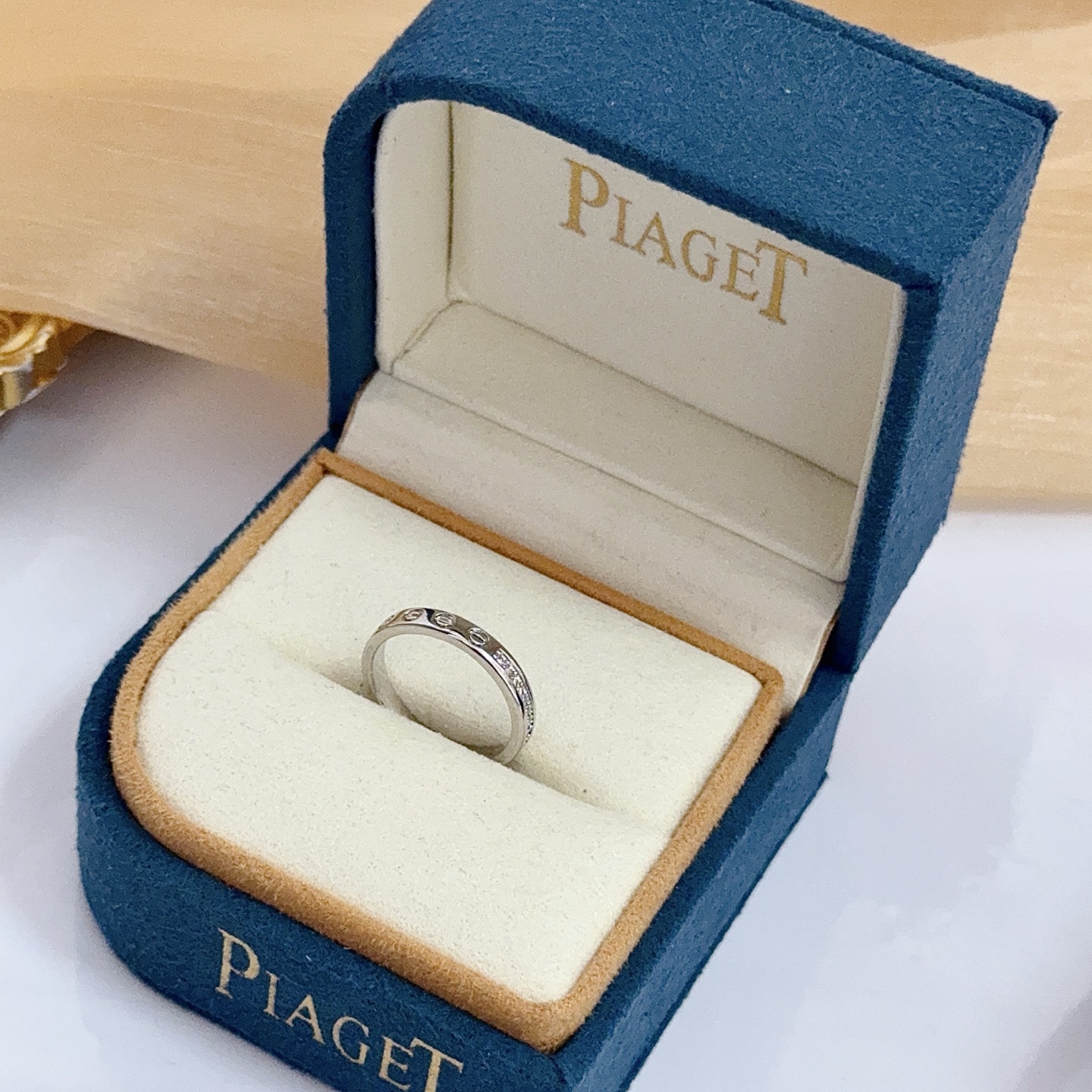 Piaget Possession ring 18k white gold clear diamond US 6