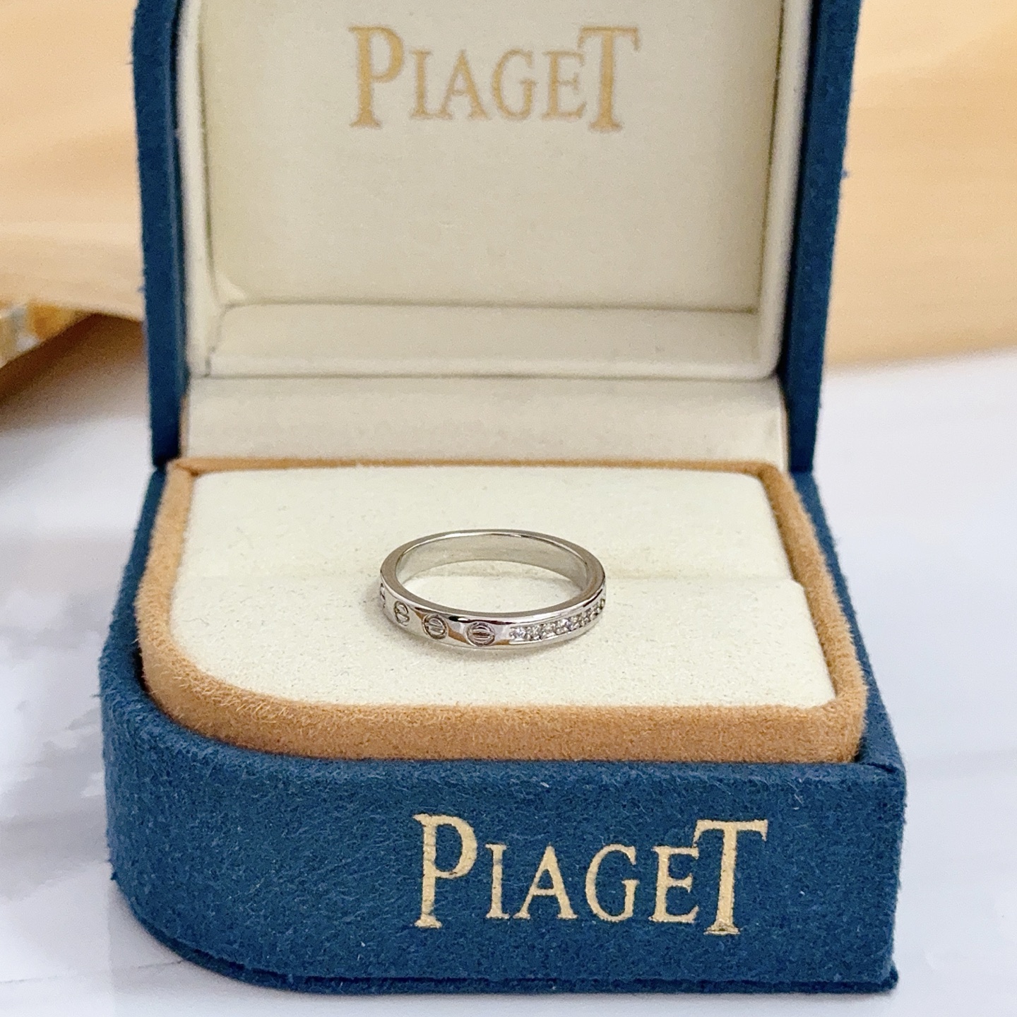 Piaget Possession ring 18k white gold clear diamond US 6