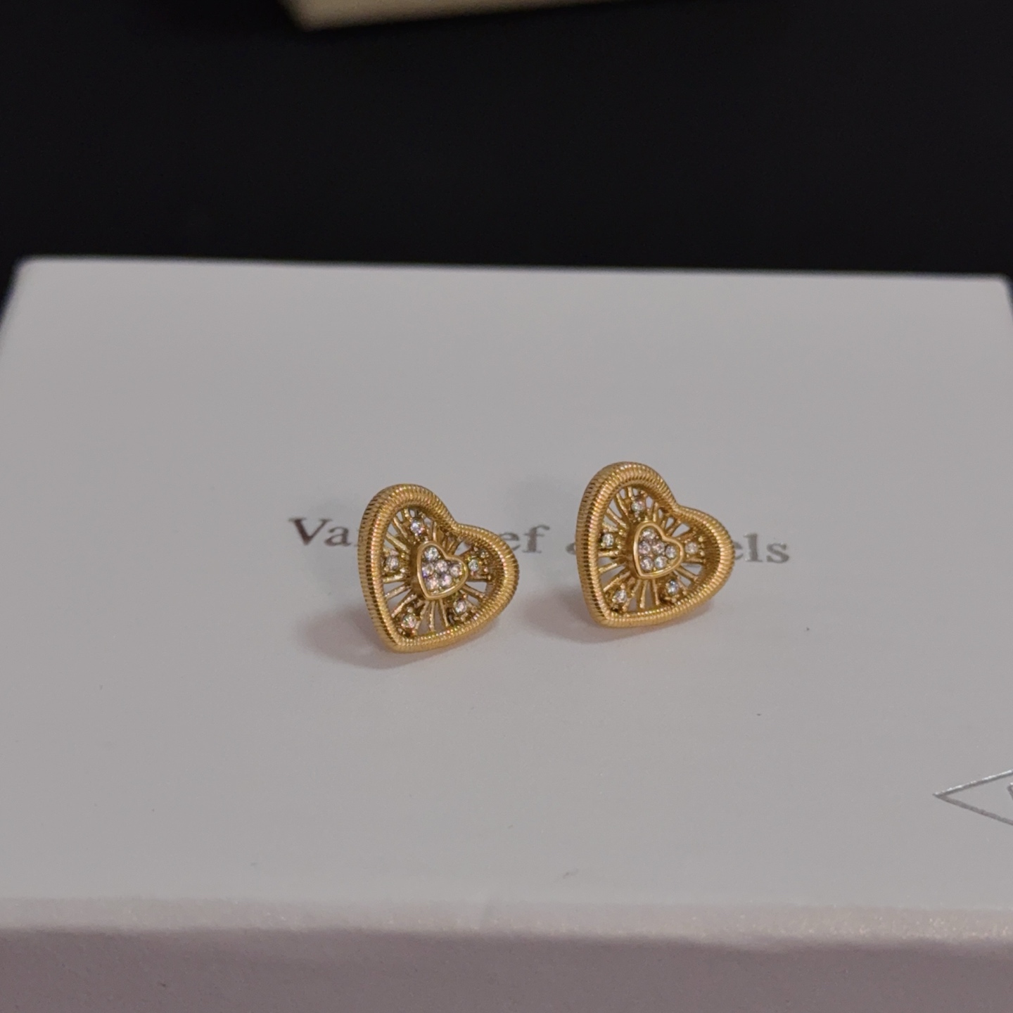 Van Cleef Arpels Heart Diamond Stud Earrings earrings Yellow gold with clear diamonds 1 2cm