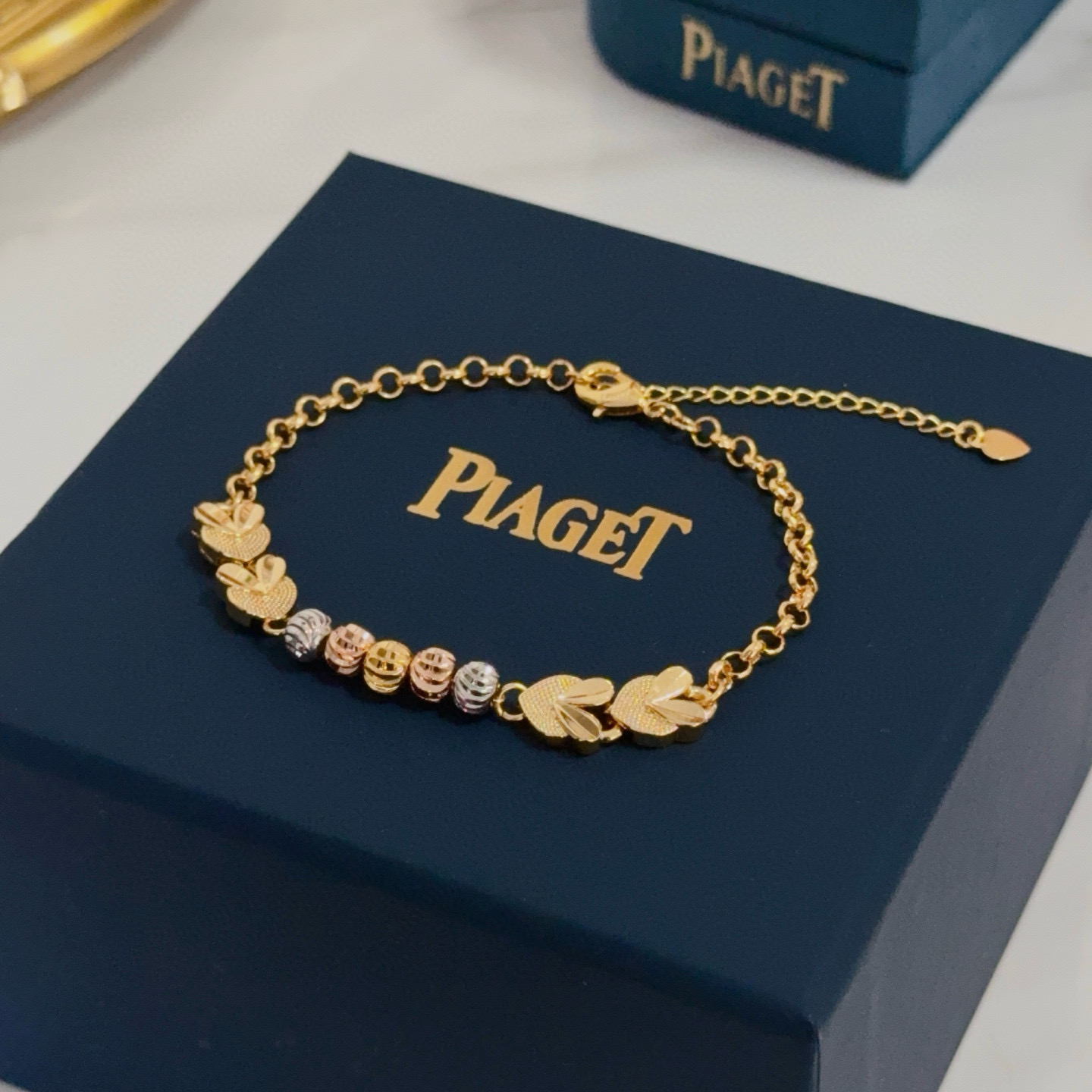 Piaget Heart Motif Beaded Chain Bracelet bracelet Tri-tone yellow gold rose gold white gold metal no gemstones 16cm with 5cm extension