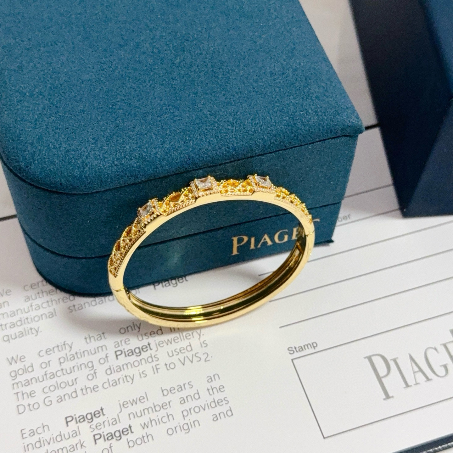 Piaget Sunlight Escape bracelet yellow gold with clear princess-cut gemstones and pave diamond accents 17cm inner circumference