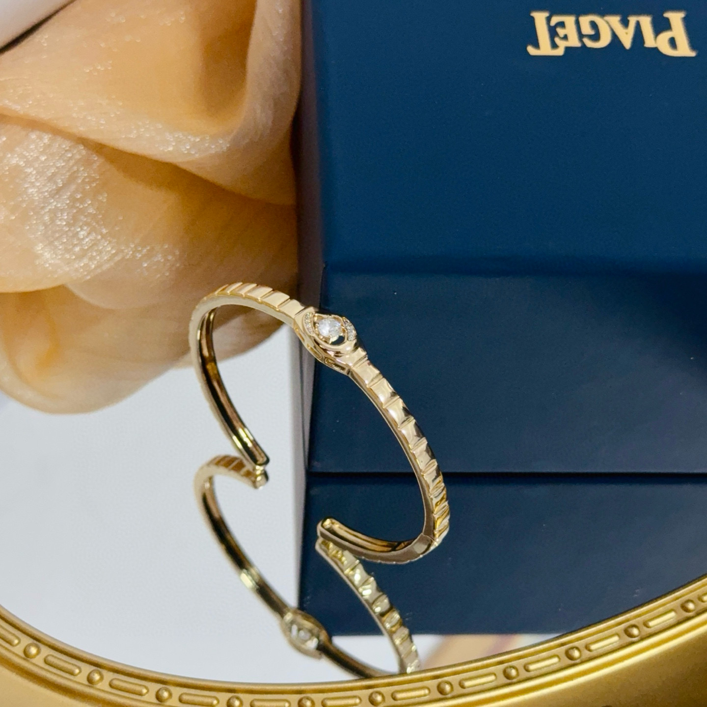 Piaget Possession bracelet 18k yellow gold clear diamond 17cm