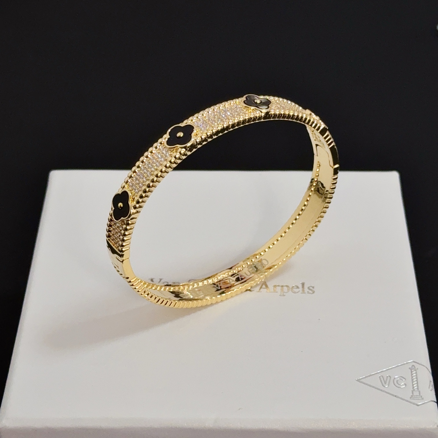Van Cleef Arpels Alhambra bracelet Yellow gold black onyx clear diamond 17cm