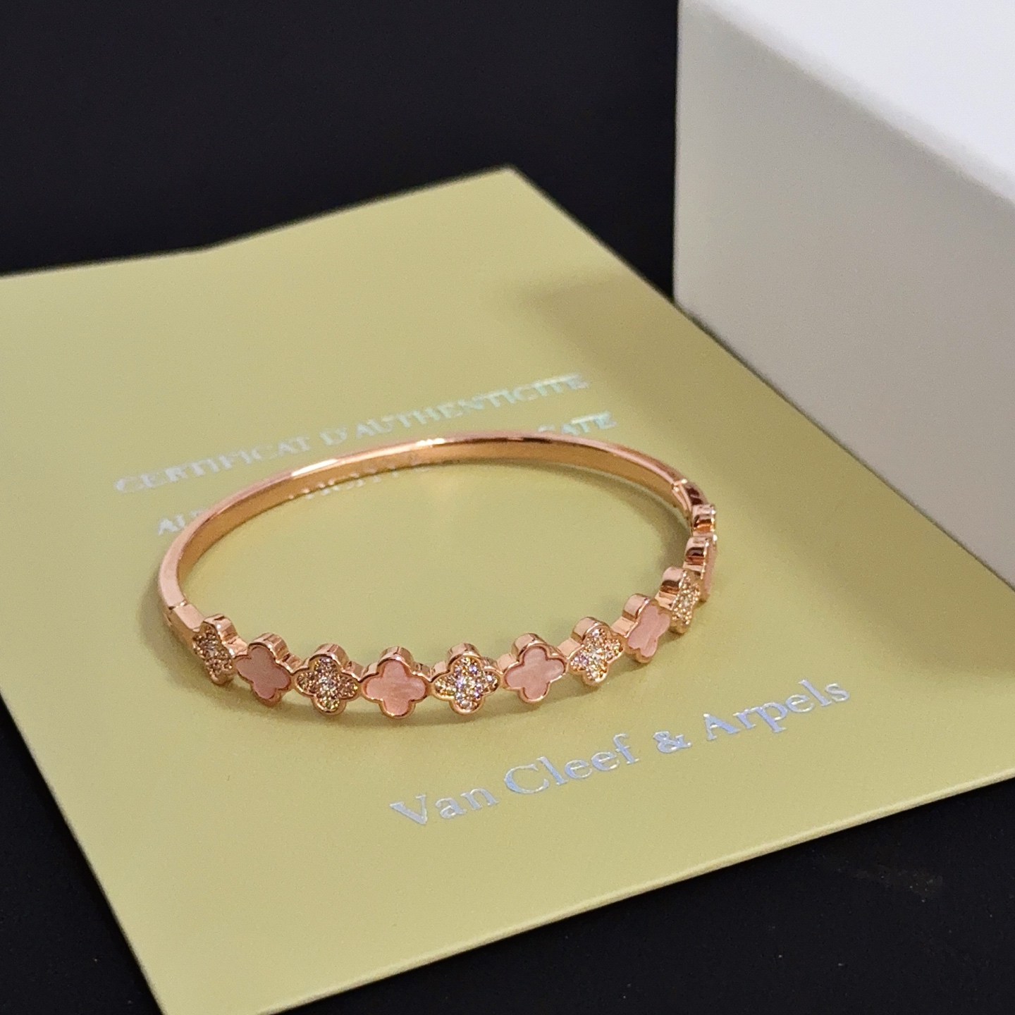 Van Cleef Arpels Alhambra bracelet rose gold pink opal diamond 17cm