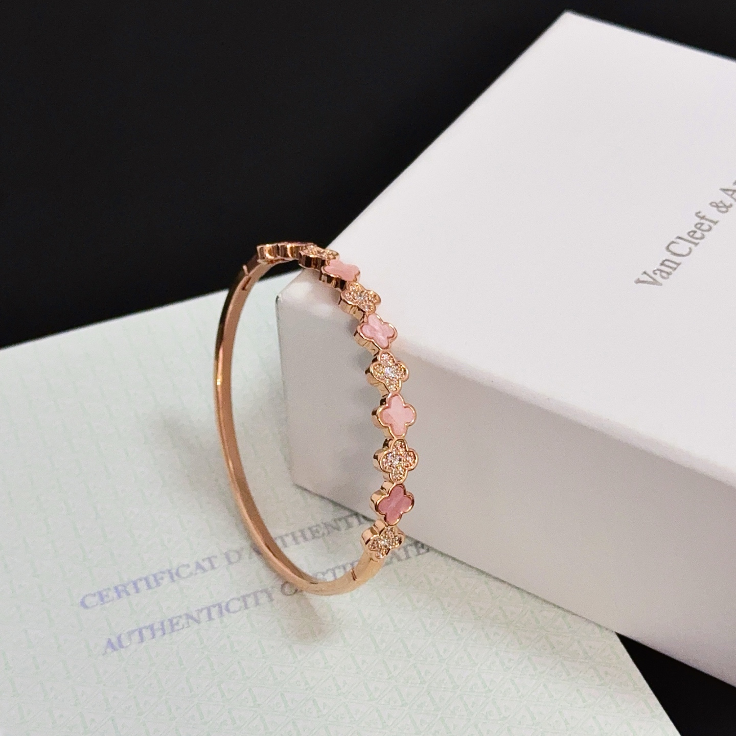 Van Cleef Arpels Alhambra bracelet rose gold pink opal diamond 17cm