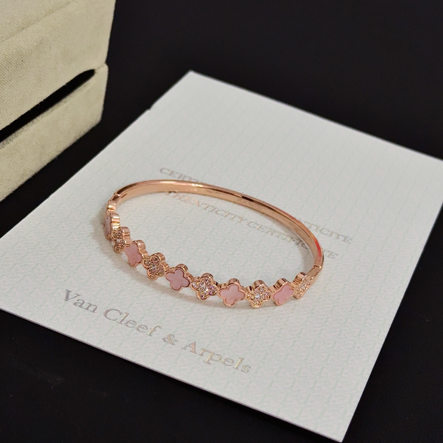 Van Cleef Arpels Alhambra bracelet rose gold pink opal diamond 17cm