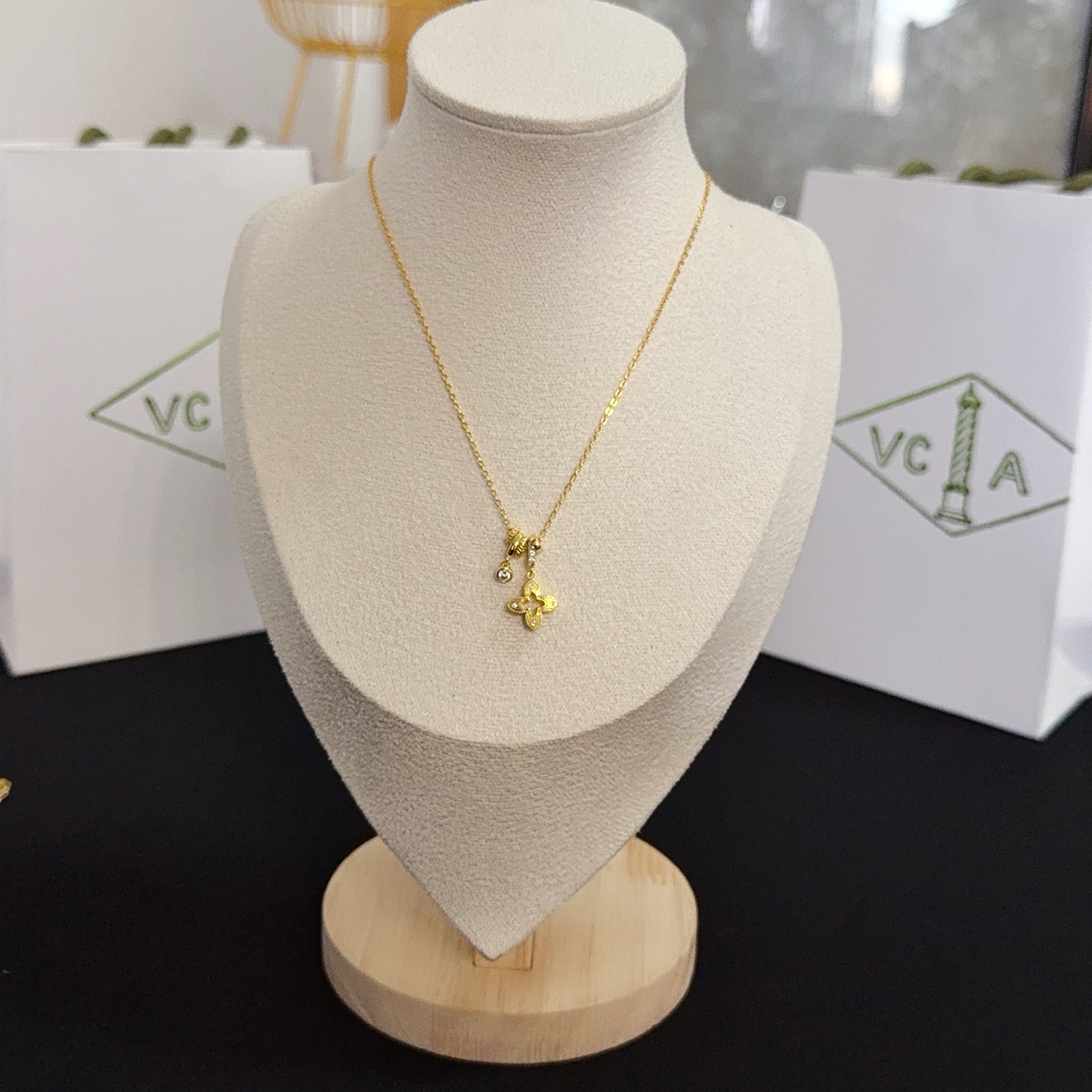 Van Cleef Arpels Alhambra necklace yellow gold clear diamond 42cm