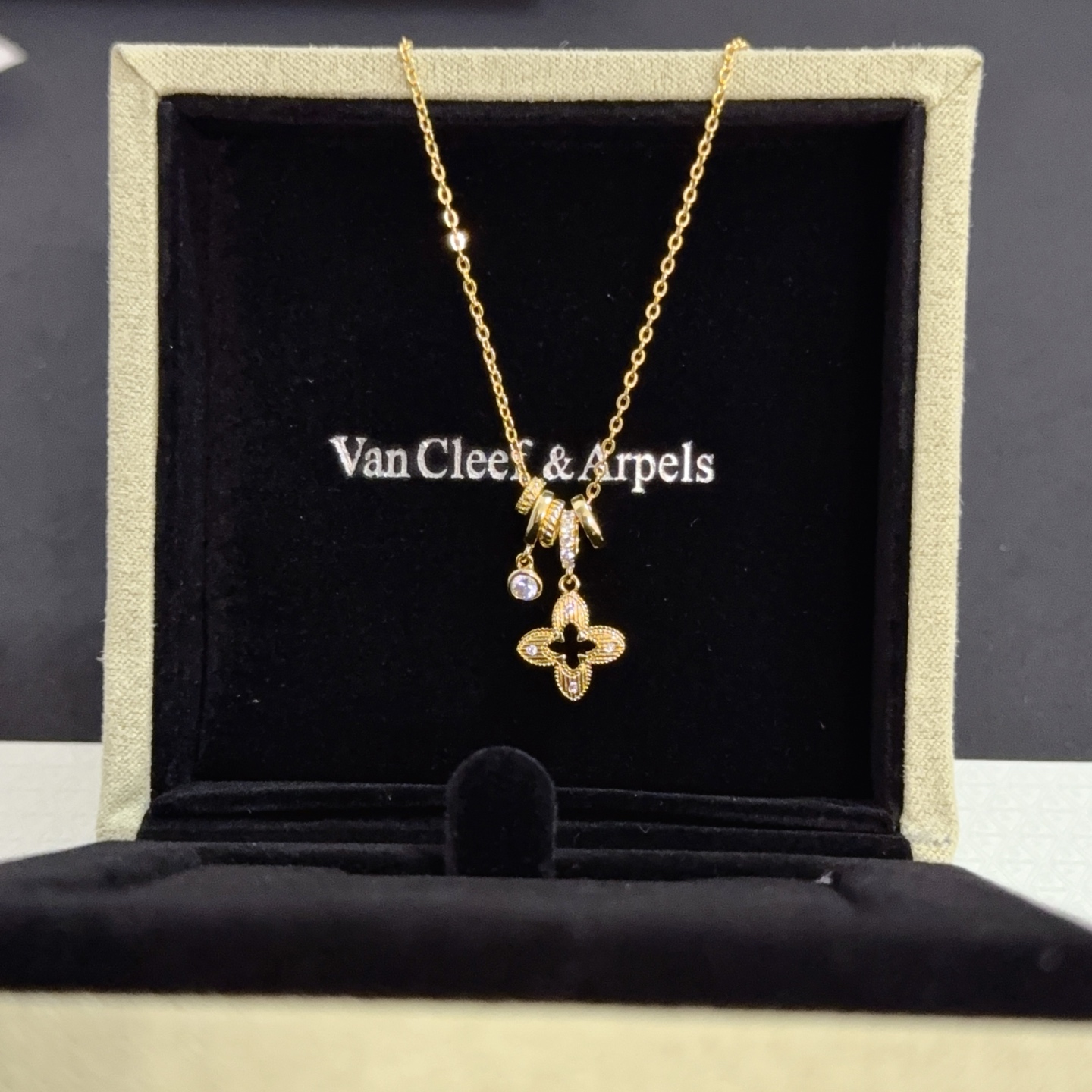 Van Cleef Arpels Alhambra necklace yellow gold clear diamond 42cm