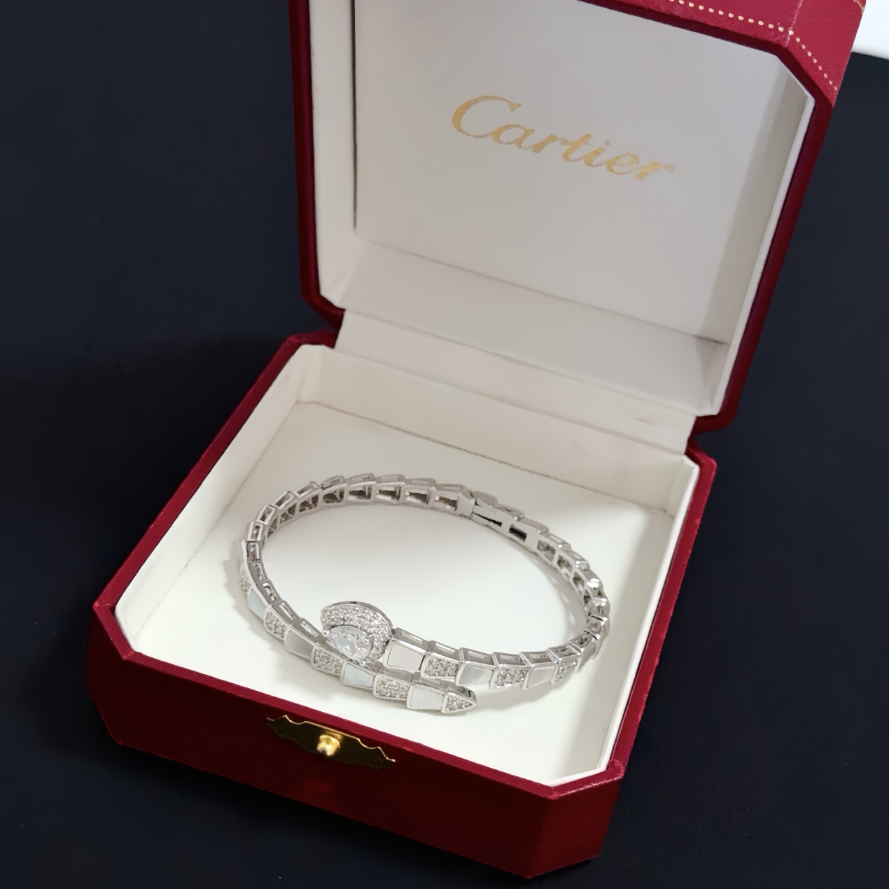 Bulgari Serpenti Viper bracelet 18k white gold white mother-of-pearl clear diamond 17cm