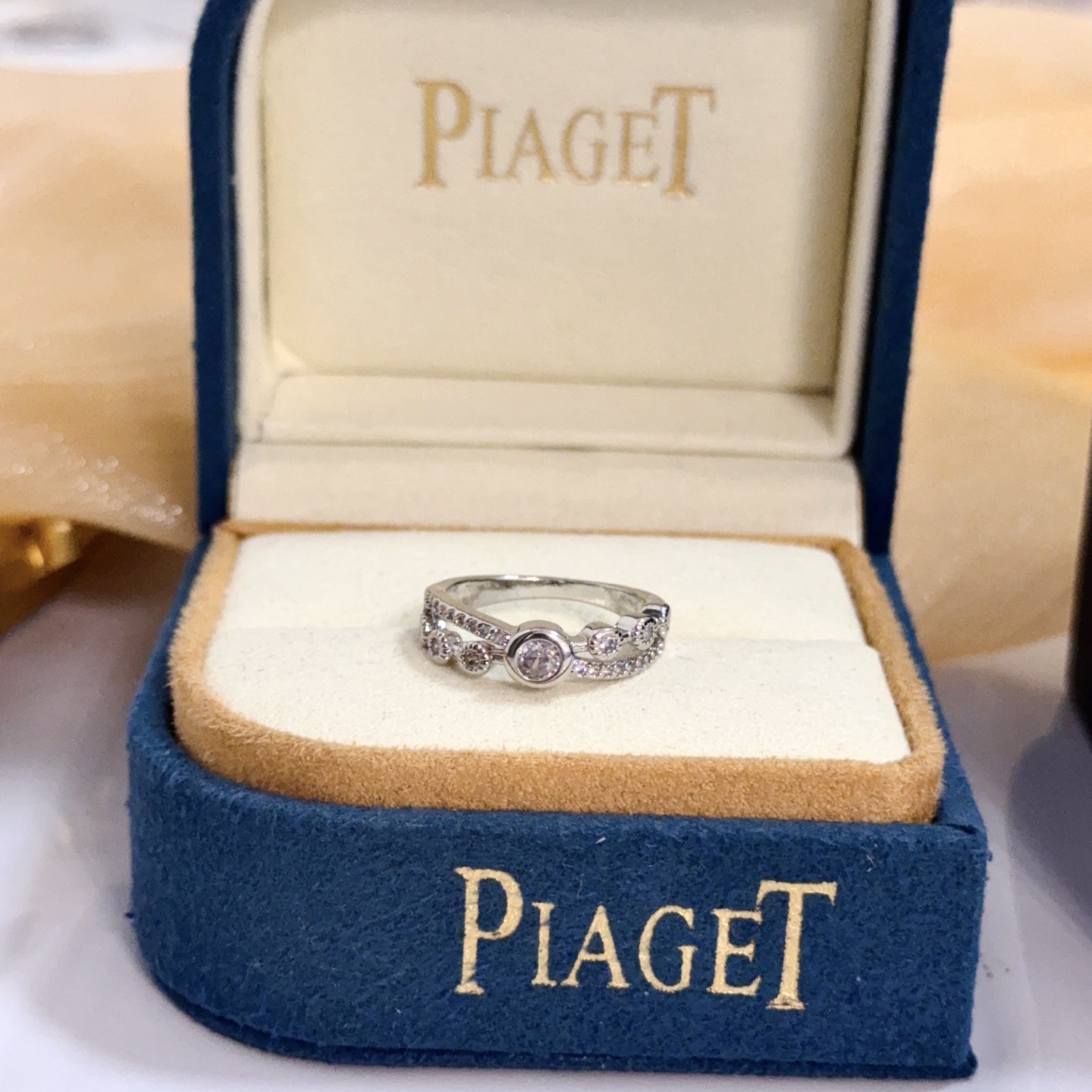 Piaget Possession ring silver-toned white gold with clear diamond accents US 7