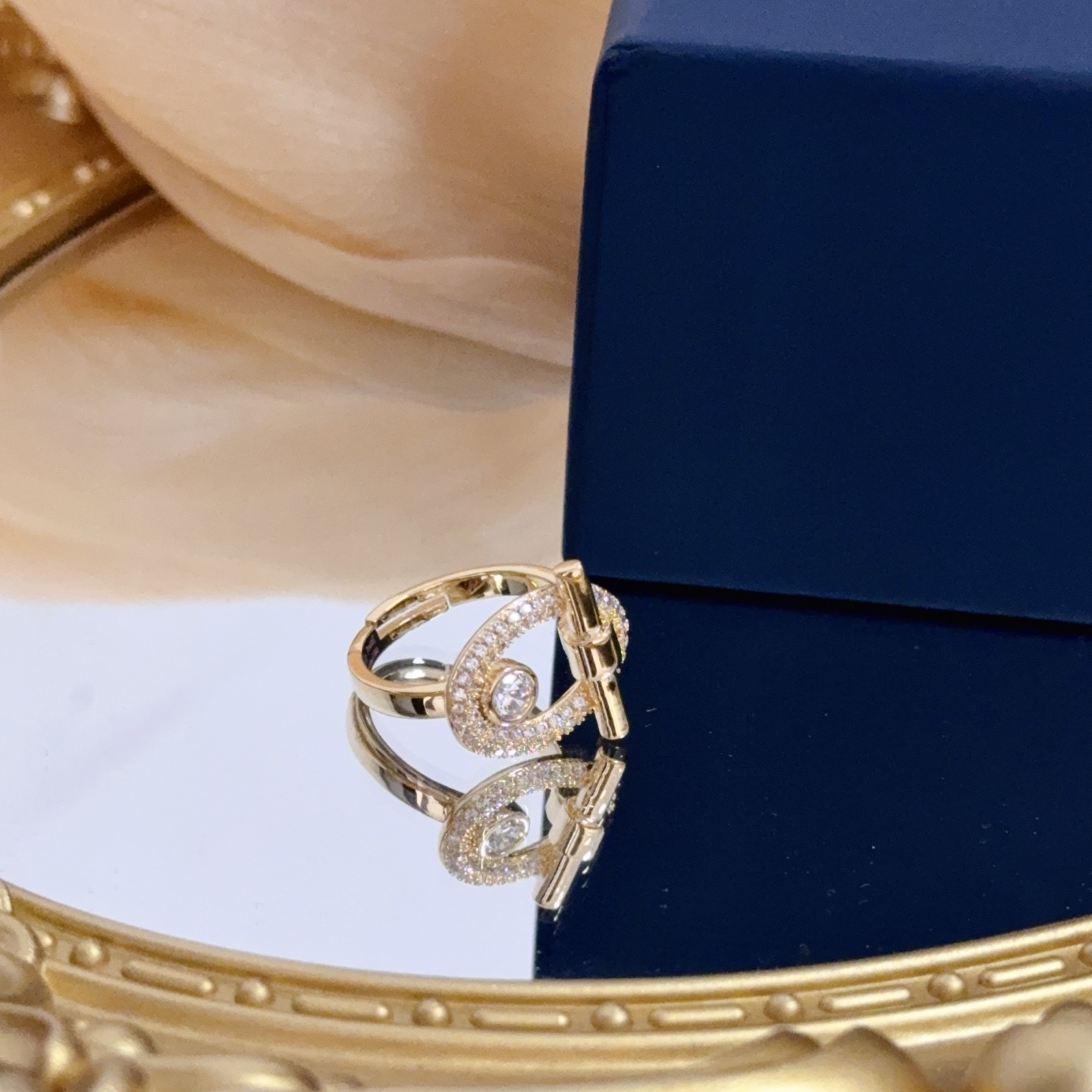 Piaget Possession ring yellow gold clear diamond EU 52