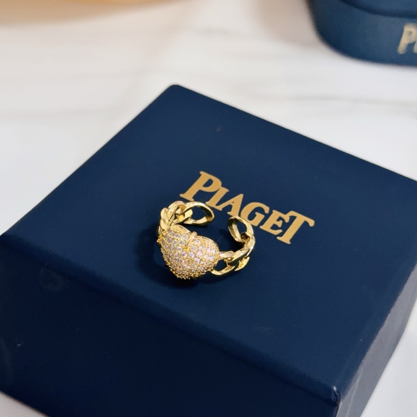 Piaget Heart Pave Chain Open Ring ring yellow gold metal with clear pave diamond stones adjustable open band