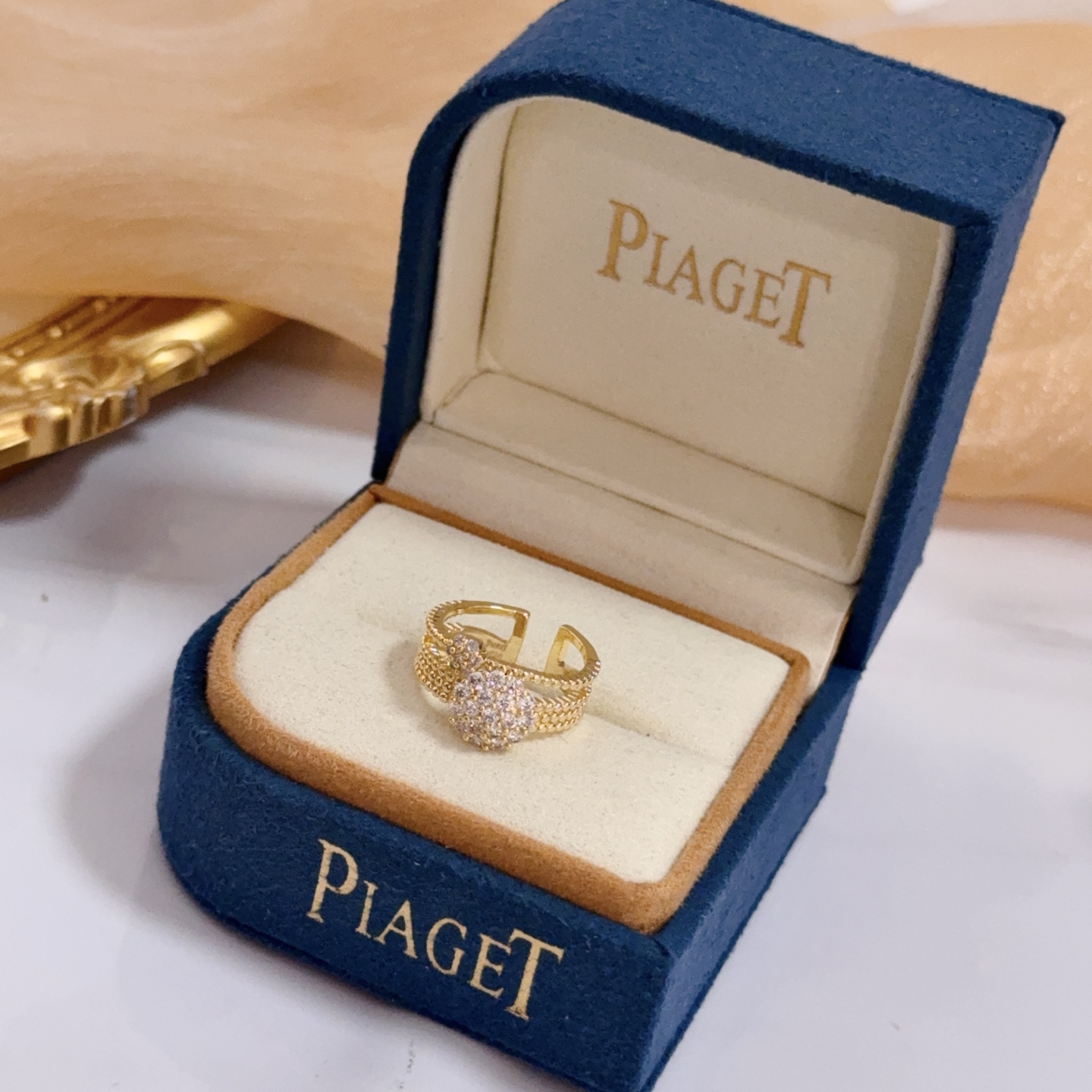 Piaget Possession ring yellow gold with clear pave diamonds adjustable open band