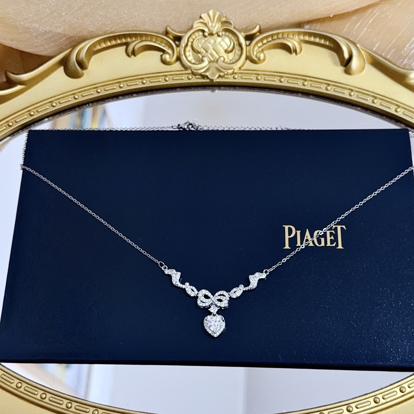 Piaget Heart Bow Diamond Pendant necklace Silver-toned white gold with clear diamond stones 45cm