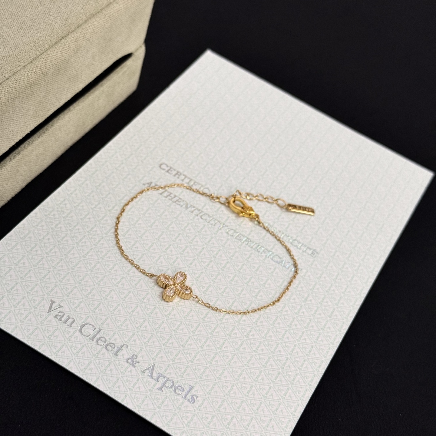 Van Cleef Arpels Alhambra bracelet yellow gold with clear diamond accents 17cm