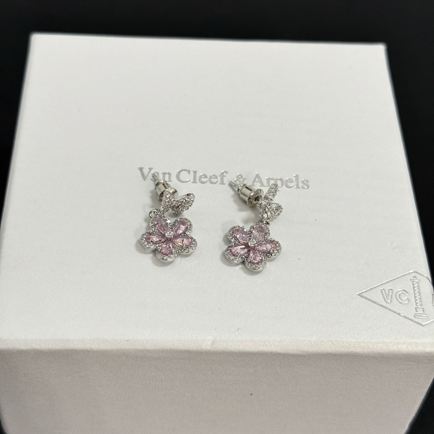 Van Cleef Arpels Frivole necklace silver-toned white gold metal with clear diamonds and pink sapphire flower pendant 42cm with 5cm extender