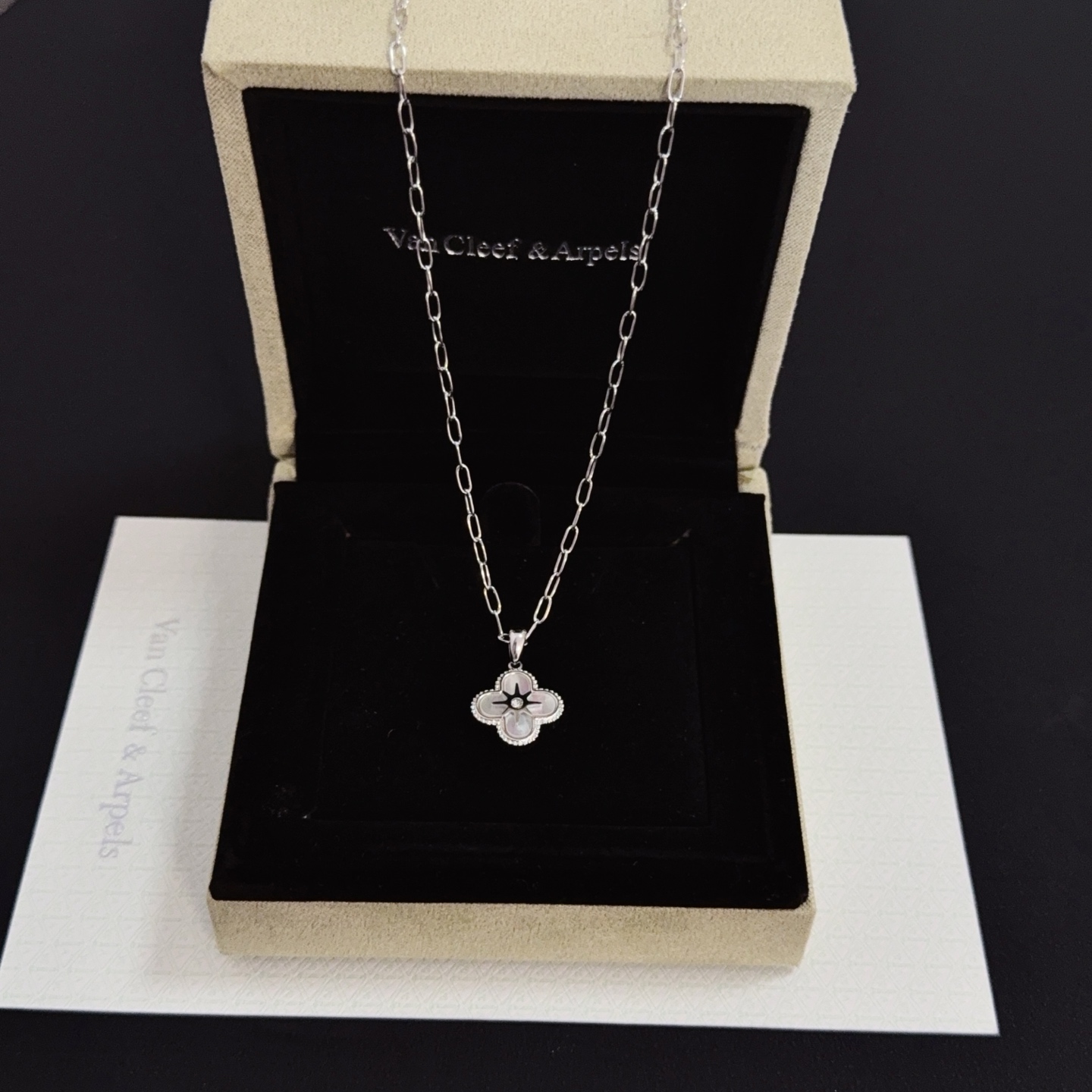 Van Cleef Arpels Alhambra necklace silver white gold white mother-of-pearl diamond 42cm