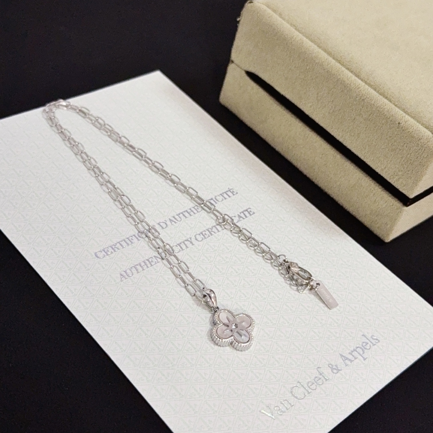 Van Cleef Arpels Alhambra necklace silver white gold white mother-of-pearl diamond 42cm