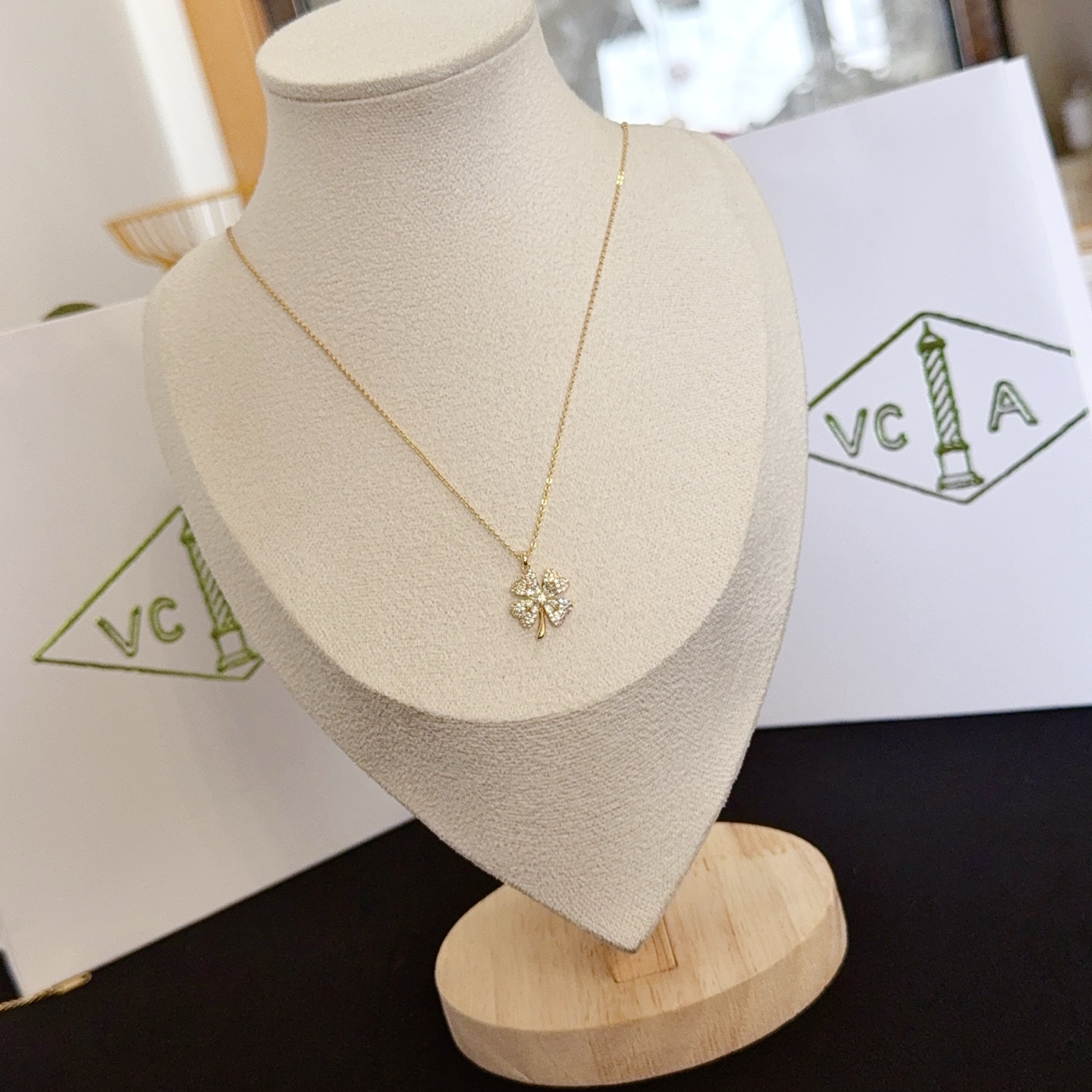 Van Cleef Arpels Frivole Clover Pendant Necklace necklace Yellow gold metal with clear diamond accents 42cm with 5cm extender chain