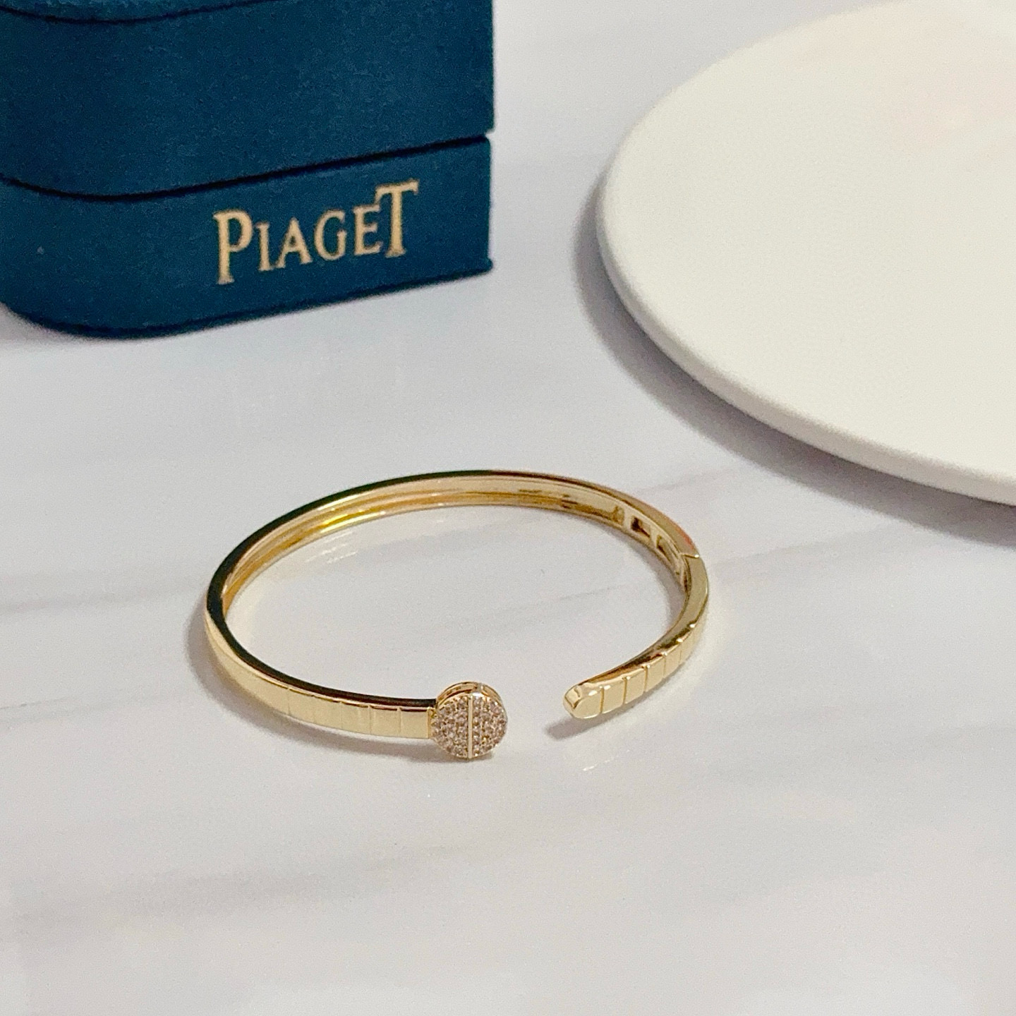 Piaget Possession bracelet 18k yellow gold with pave set clear diamonds 17cm