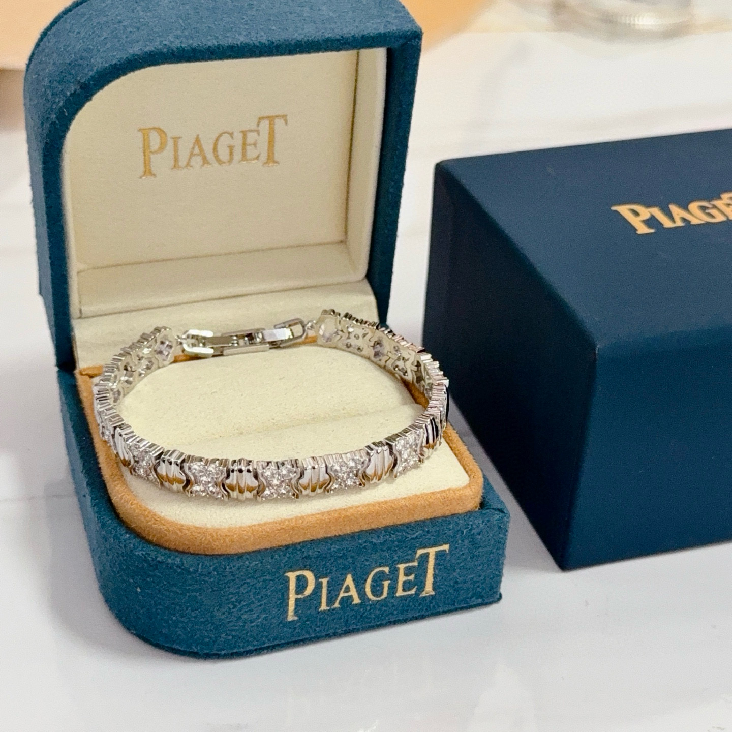 Piaget Precious Lace bracelet 18k white gold with clear diamonds 17cm