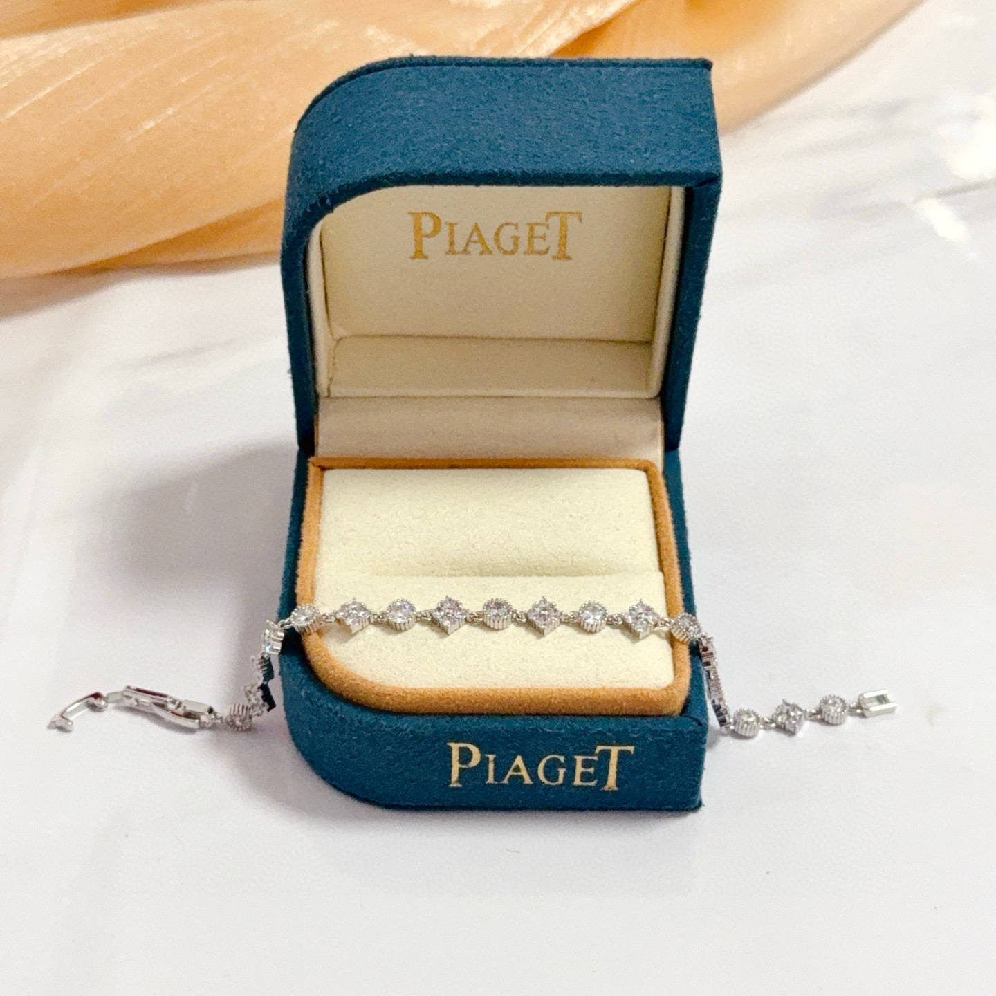 Piaget Rose bracelet Silver-toned white gold with clear diamond simulants 18cm