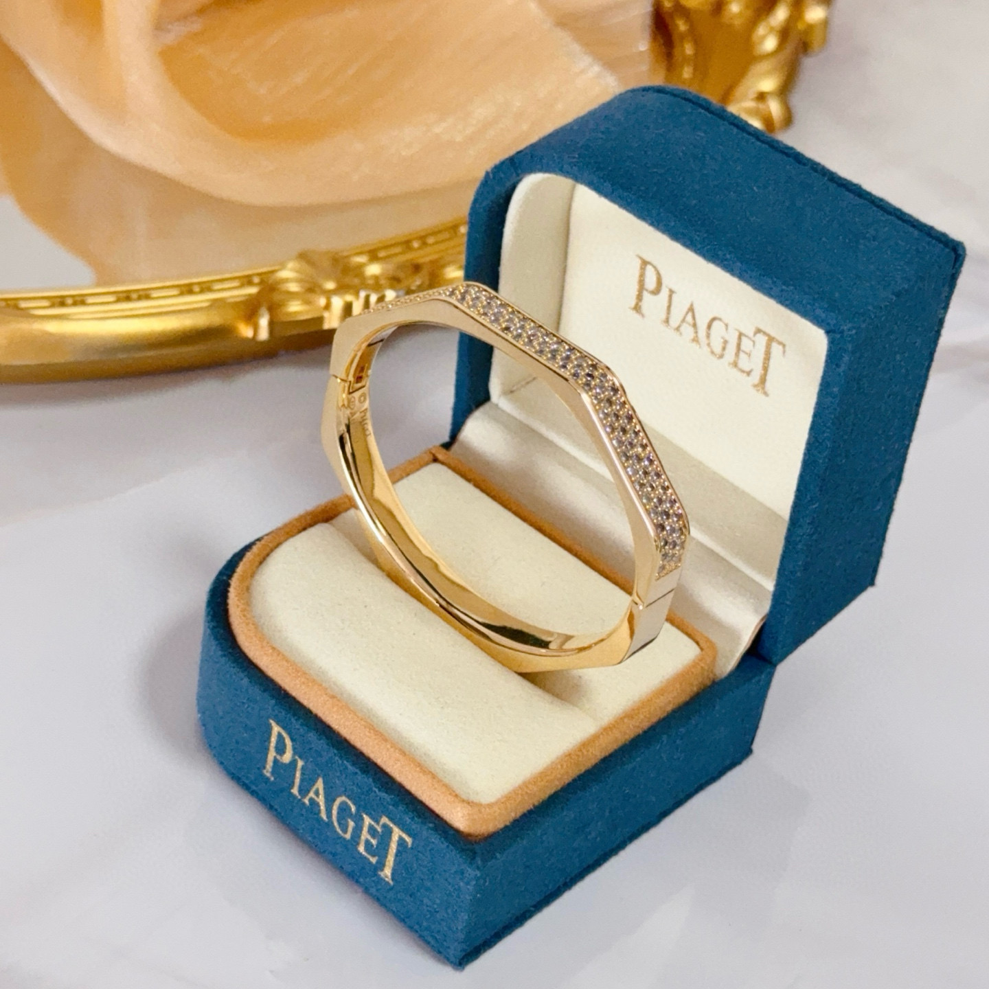 Piaget Polo bracelet 18k yellow gold with pave set clear diamonds 17cm