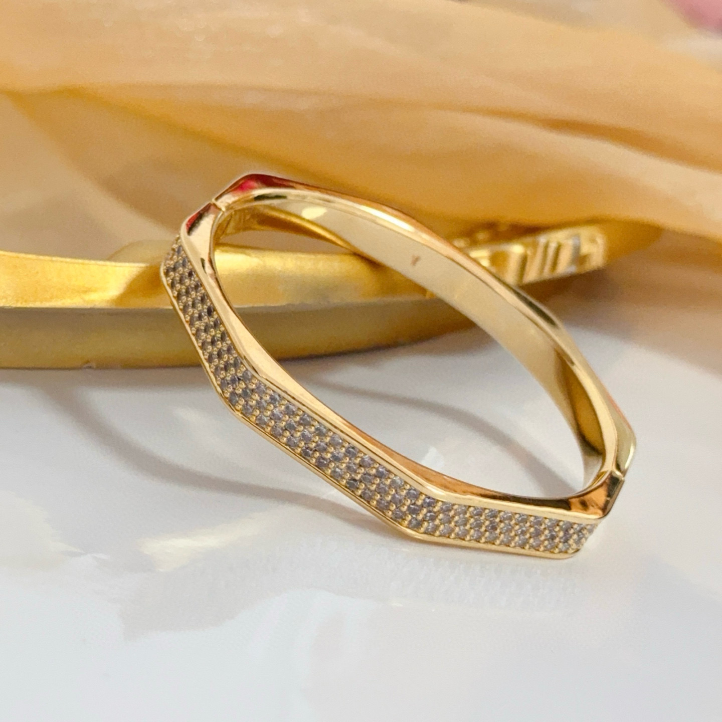 Piaget Polo bracelet 18k yellow gold with pave set clear diamonds 17cm