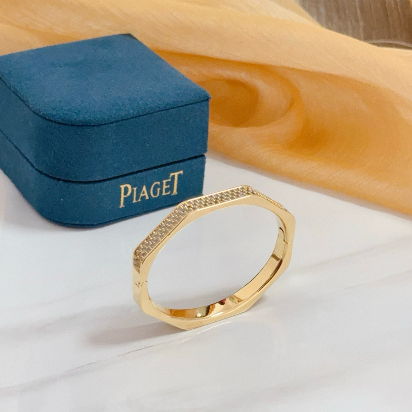 Piaget Polo bracelet 18k yellow gold with pave set clear diamonds 17cm
