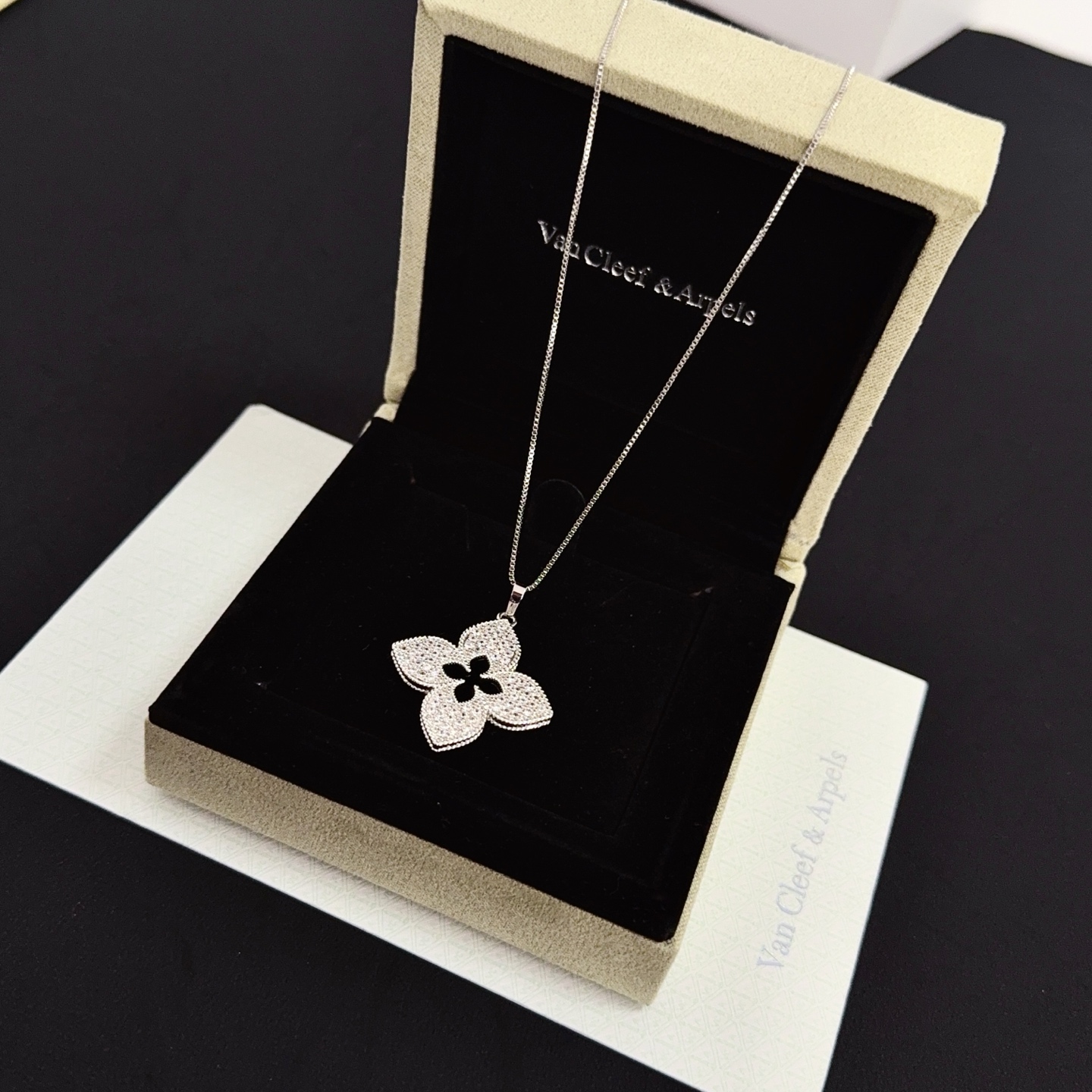 Van Cleef Arpels Alhambra necklace silver-toned white gold metal with pave-set white diamonds 42cm