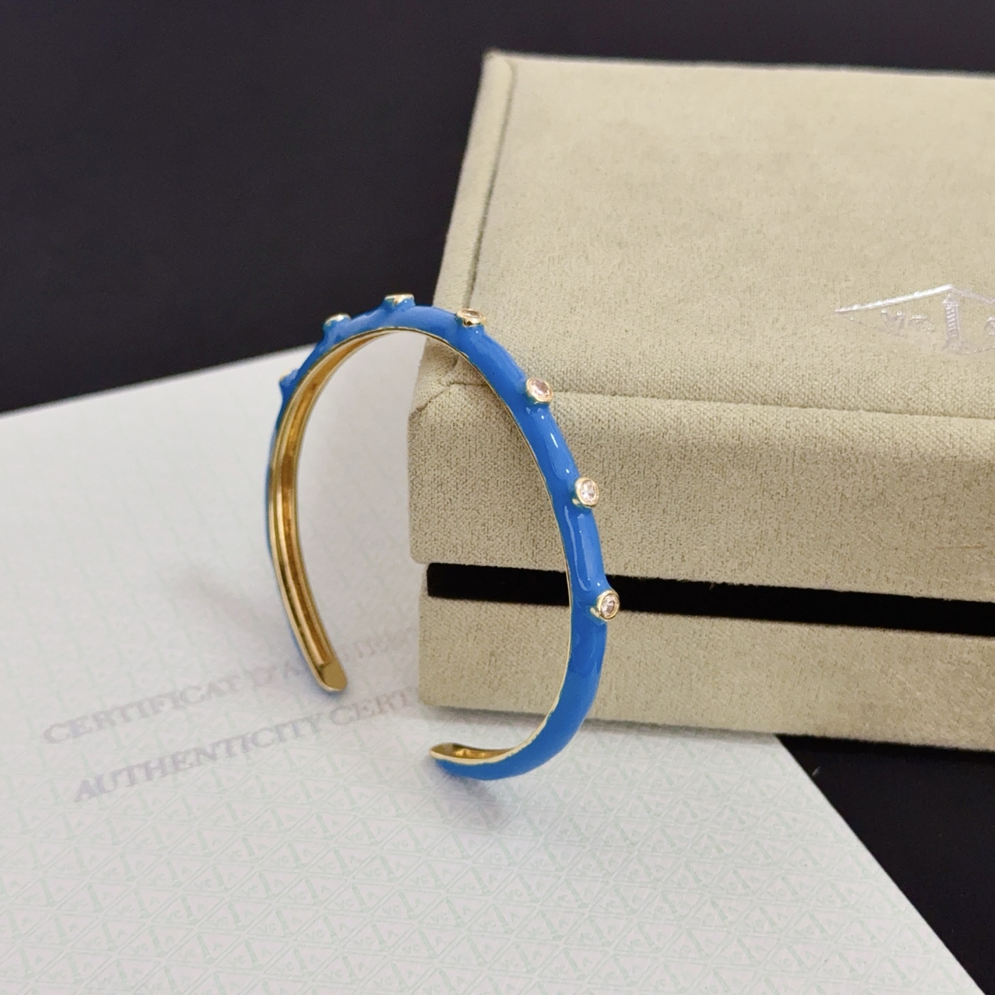 Van Cleef Arpels Perlee bracelet Yellow gold with blue enamel and clear diamond accents 17cm