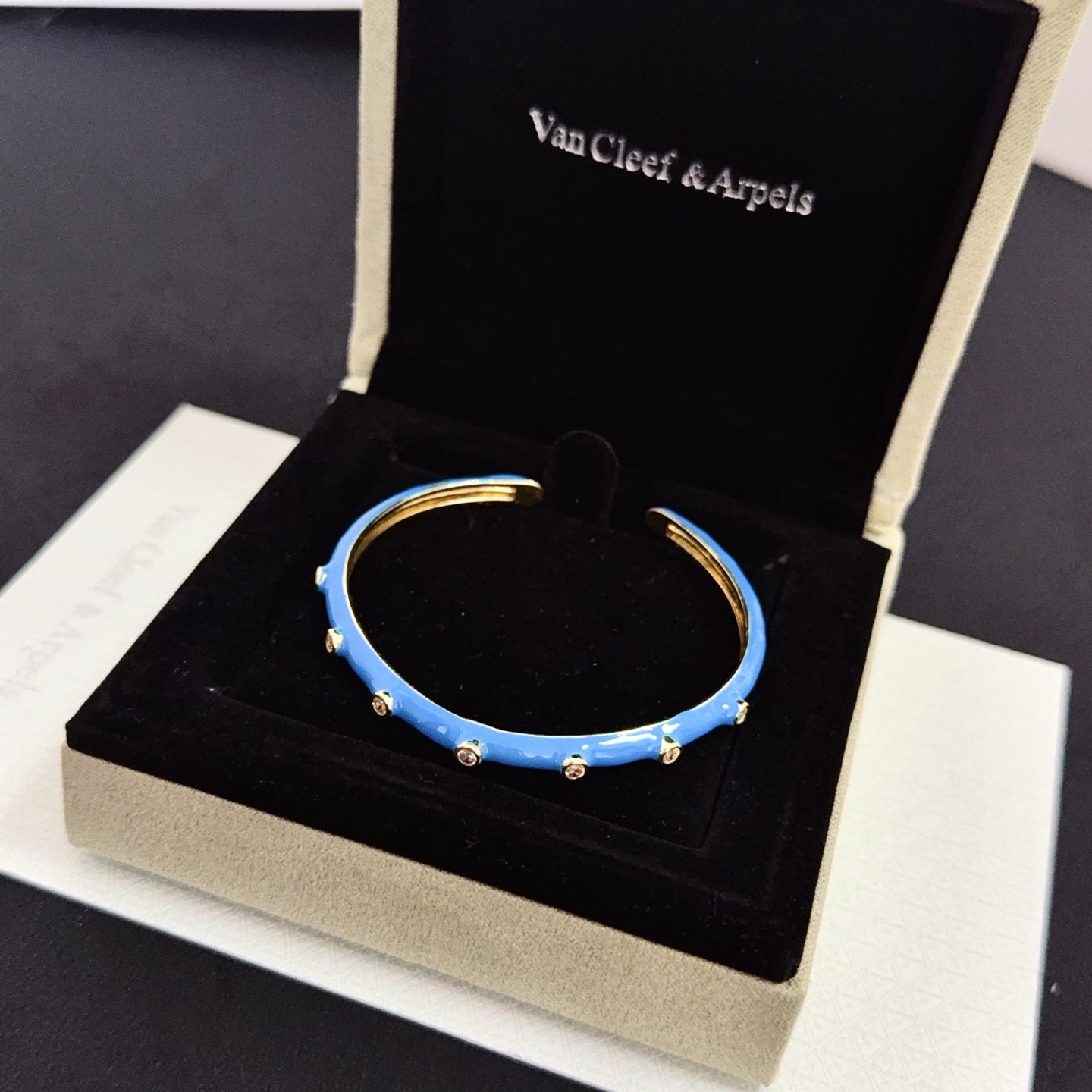 Van Cleef Arpels Perlee bracelet Yellow gold with blue enamel and clear diamond accents 17cm