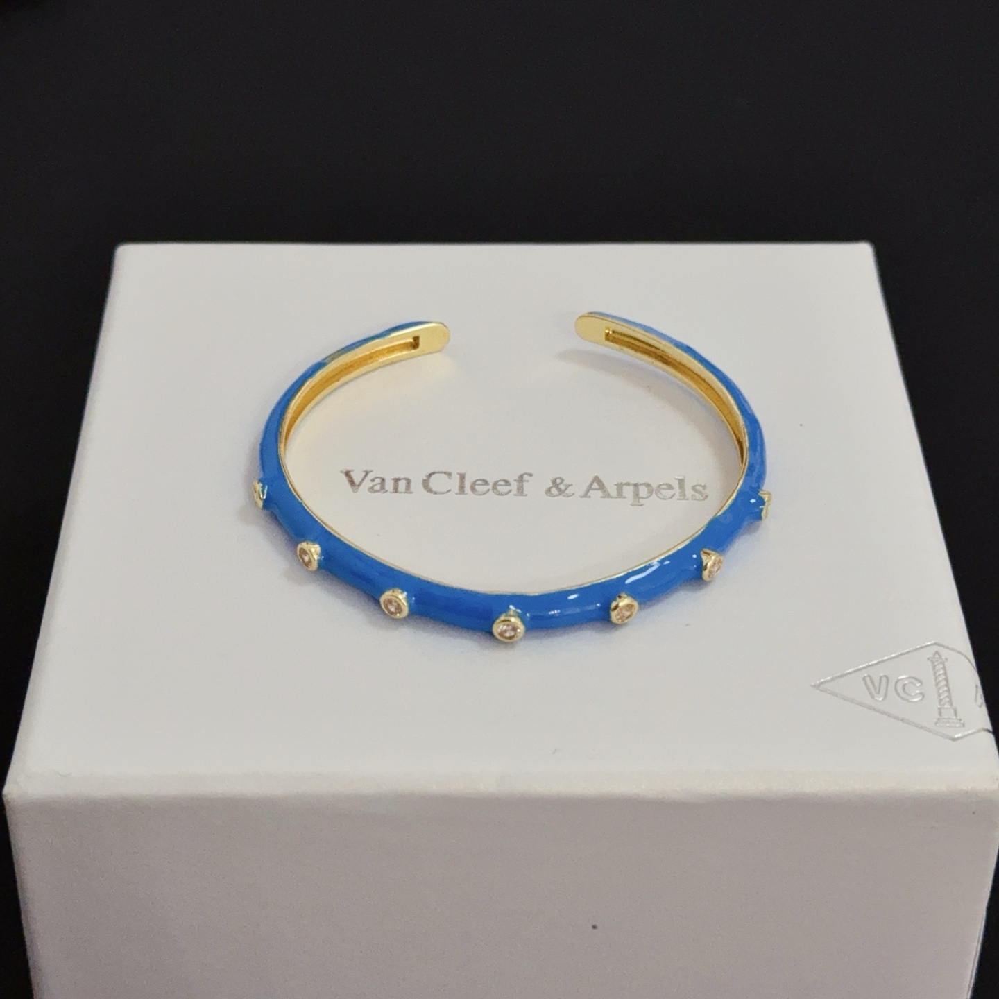 Van Cleef Arpels Perlee bracelet Yellow gold with blue enamel and clear diamond accents 17cm