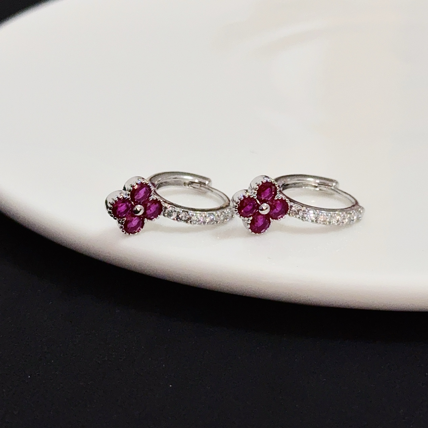 Van Cleef Arpels Alhambra earrings silver-toned white gold with clear diamonds and ruby-red four-leaf clover stones 1 5cm hoop diameter