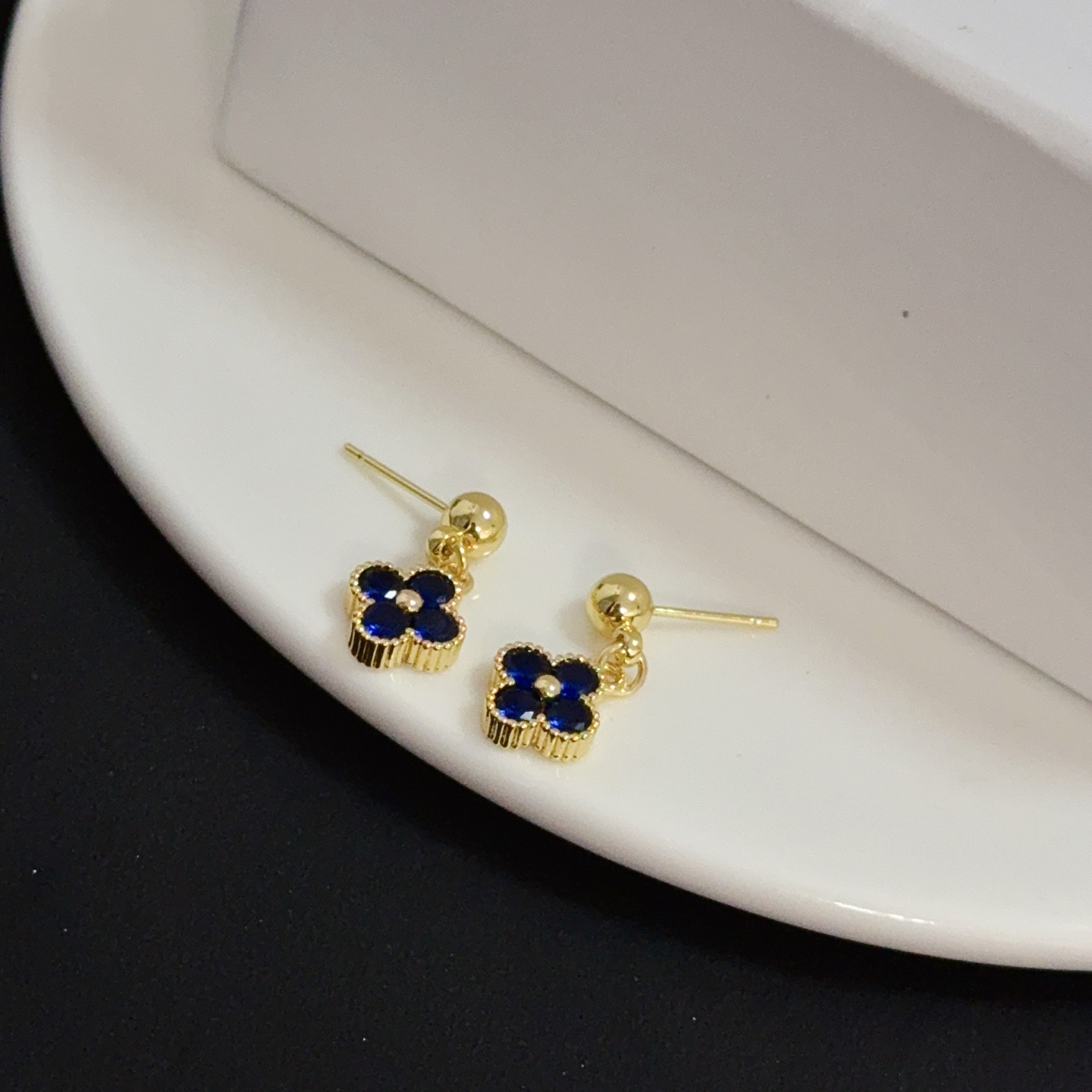 Van Cleef Arpels Alhambra earrings yellow gold metal with deep blue gemstones 1 5cm drop length