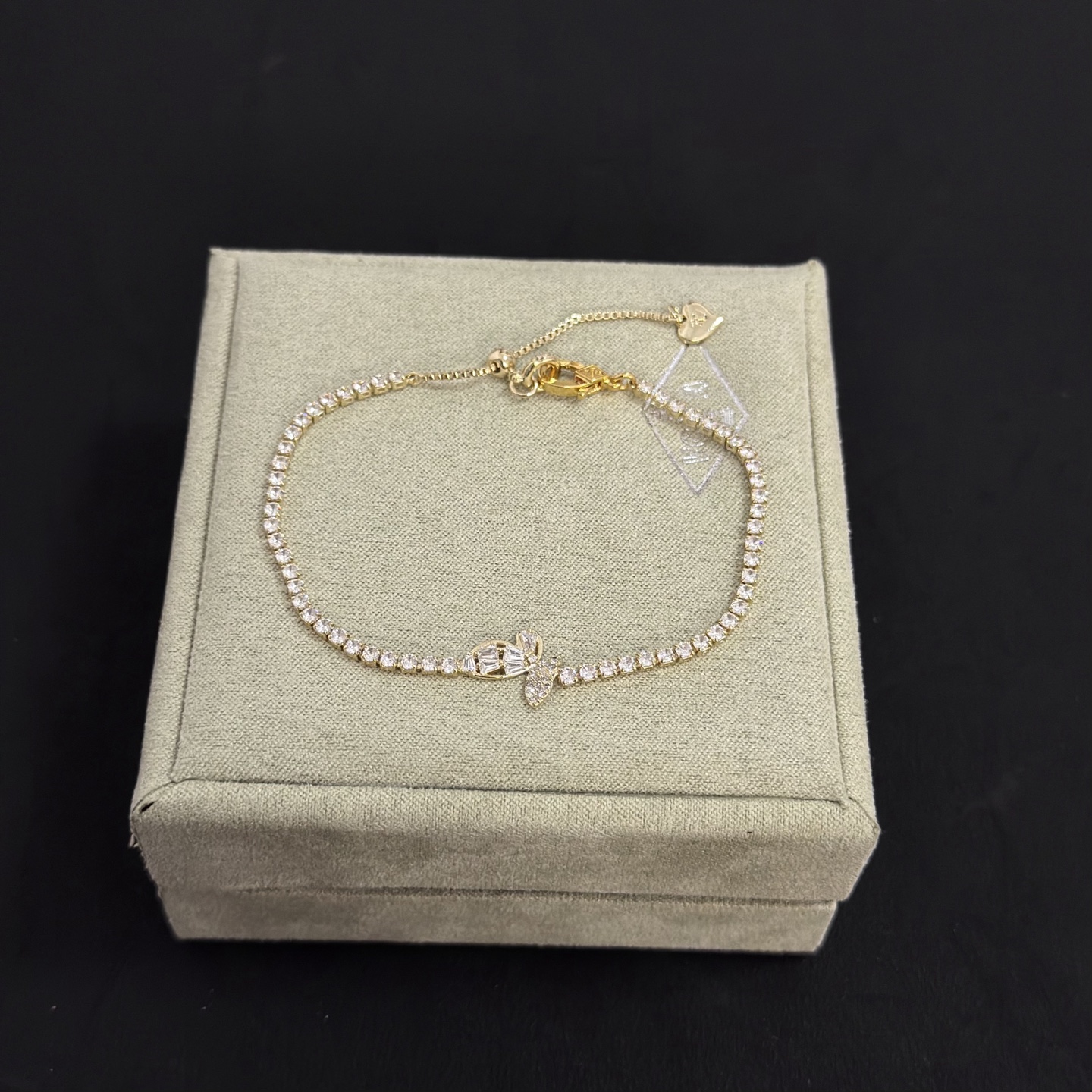Van Cleef Arpels Alhambra bracelet gold-tone metal with clear diamond-like stones 18cm