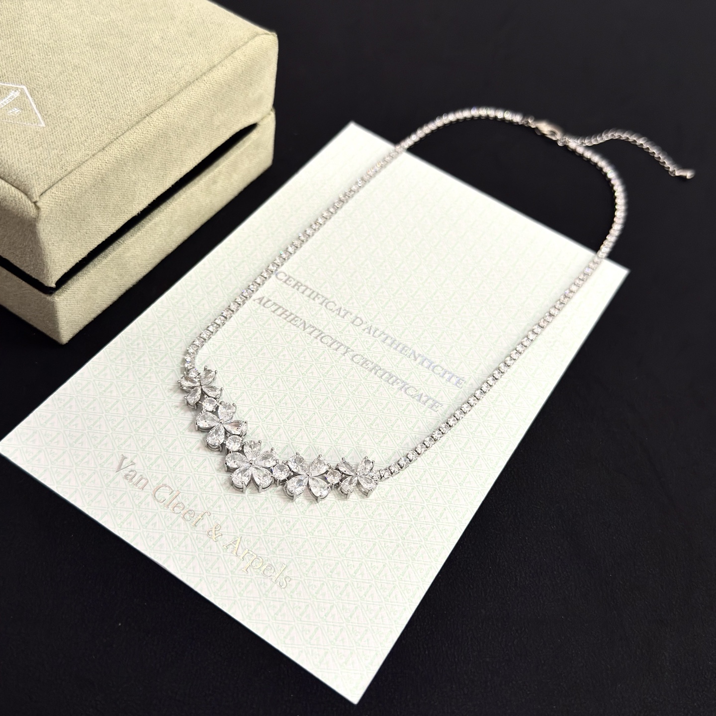 Van Cleef Arpels Frivole necklace silver-toned white gold with clear diamond accents 42cm