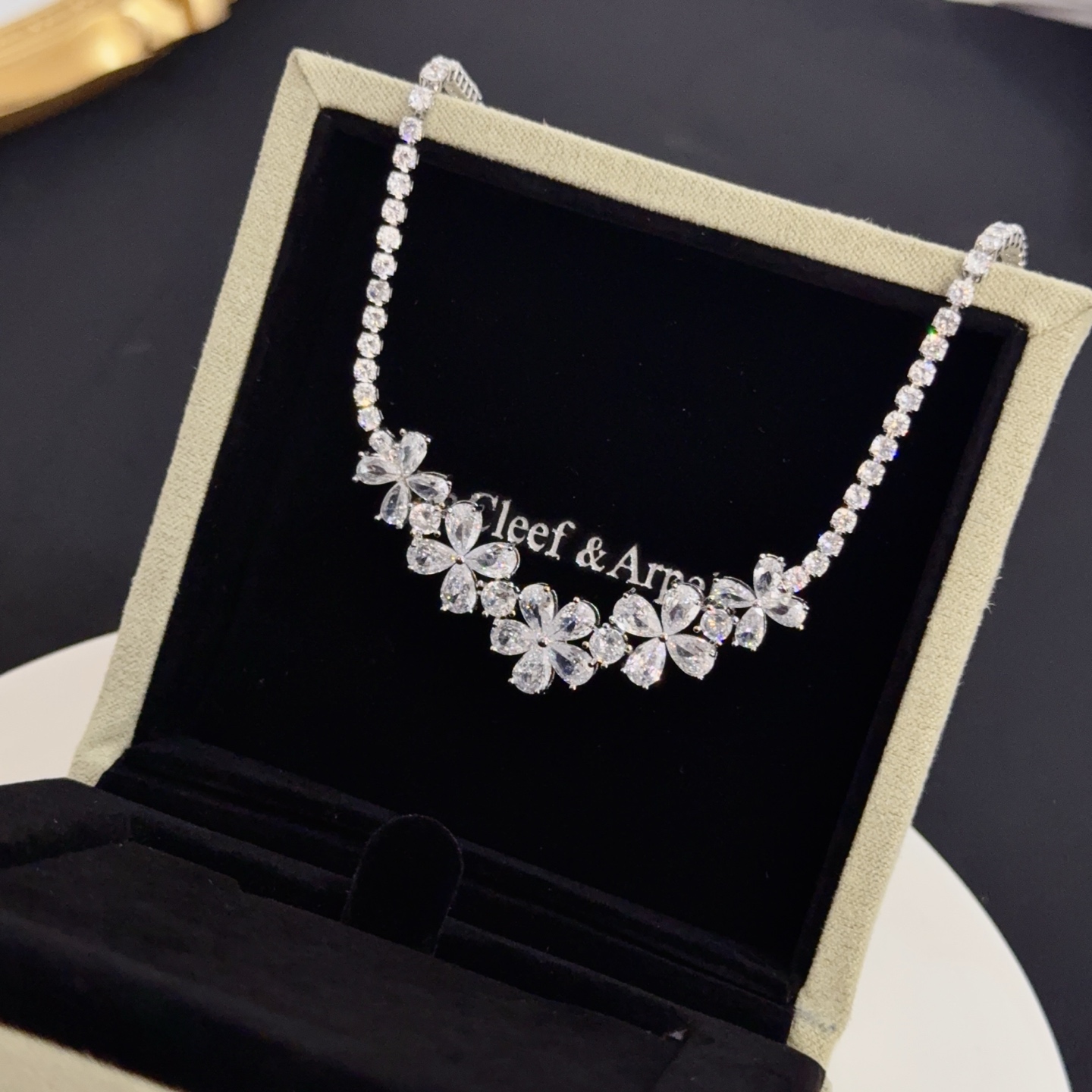 Van Cleef Arpels Frivole necklace silver-toned white gold with clear diamond accents 42cm