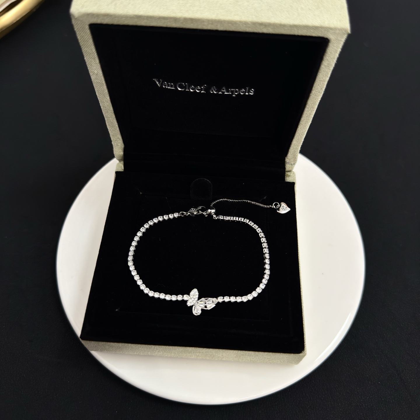 Bracciale Van Cleef Arpels Quadrifoglio Metallo color argento con intarsi di diamanti trasparenti 17 cm