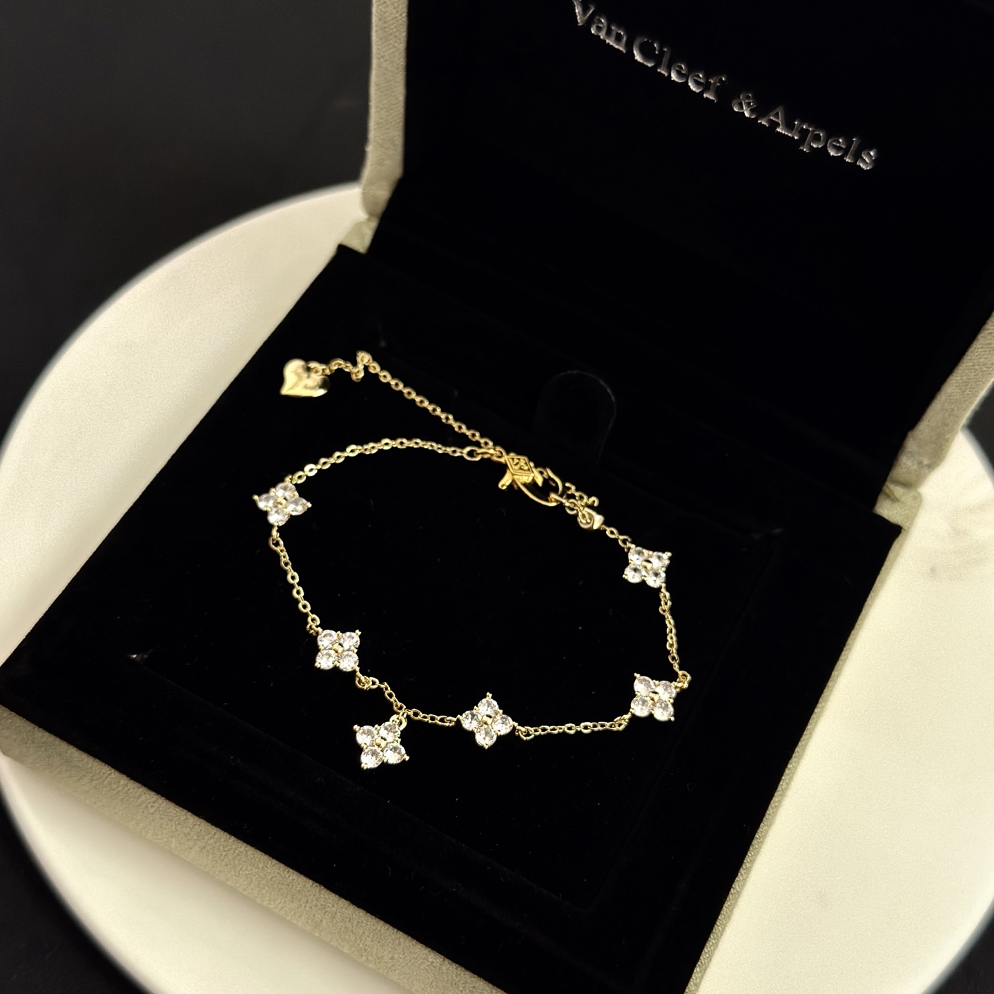 Van Cleef Arpels Alhambra bracelet yellow gold clear diamond 17cm